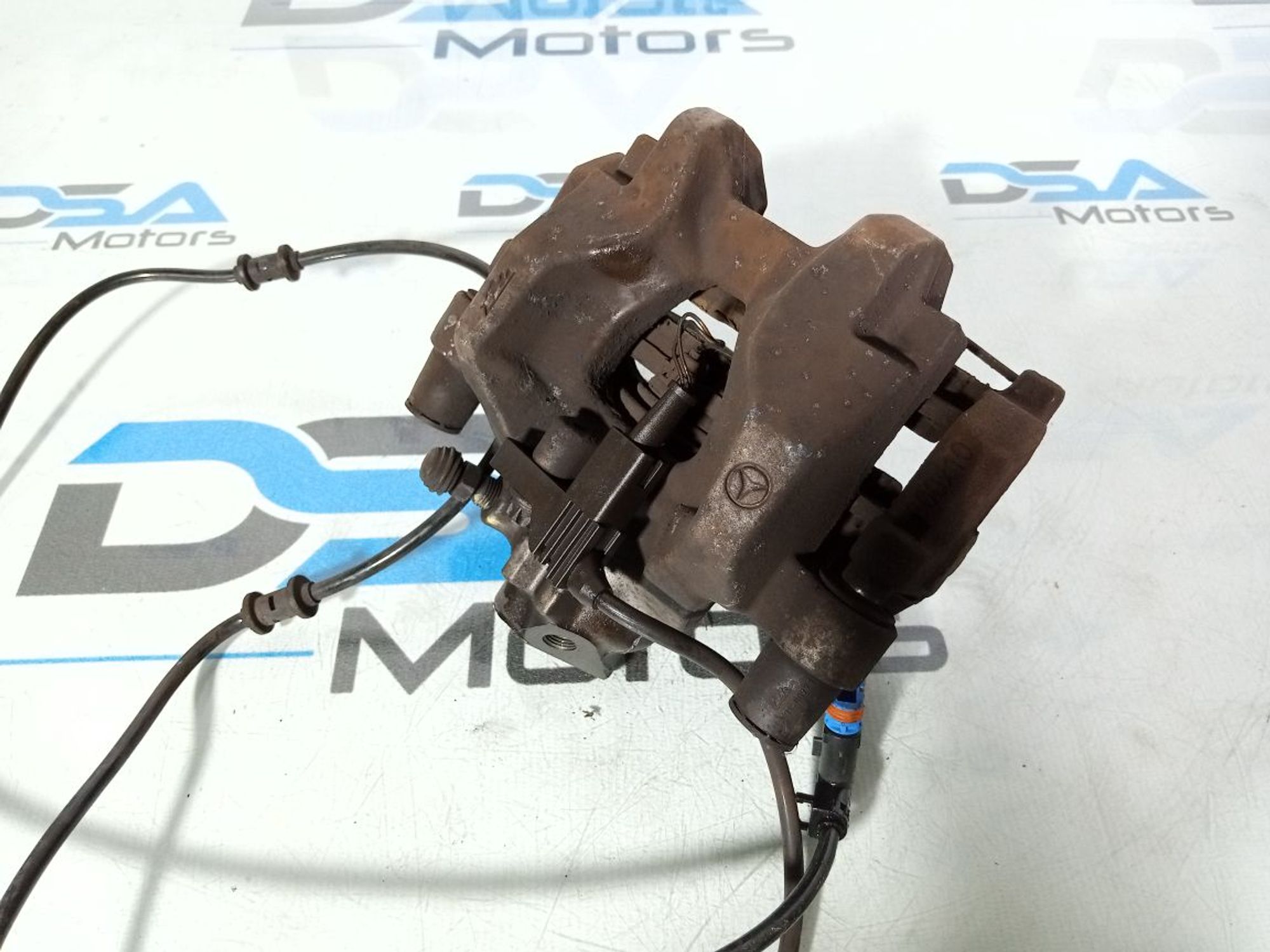 https://gcs.partsauto.market/rn-stockpro.appspot.com/thmbs/userImages/b7628e092085f1f91467af1afb6e7630/part/e7e01682-4395-455f-9e47-0f2003138cf4_1747337851226.jpg