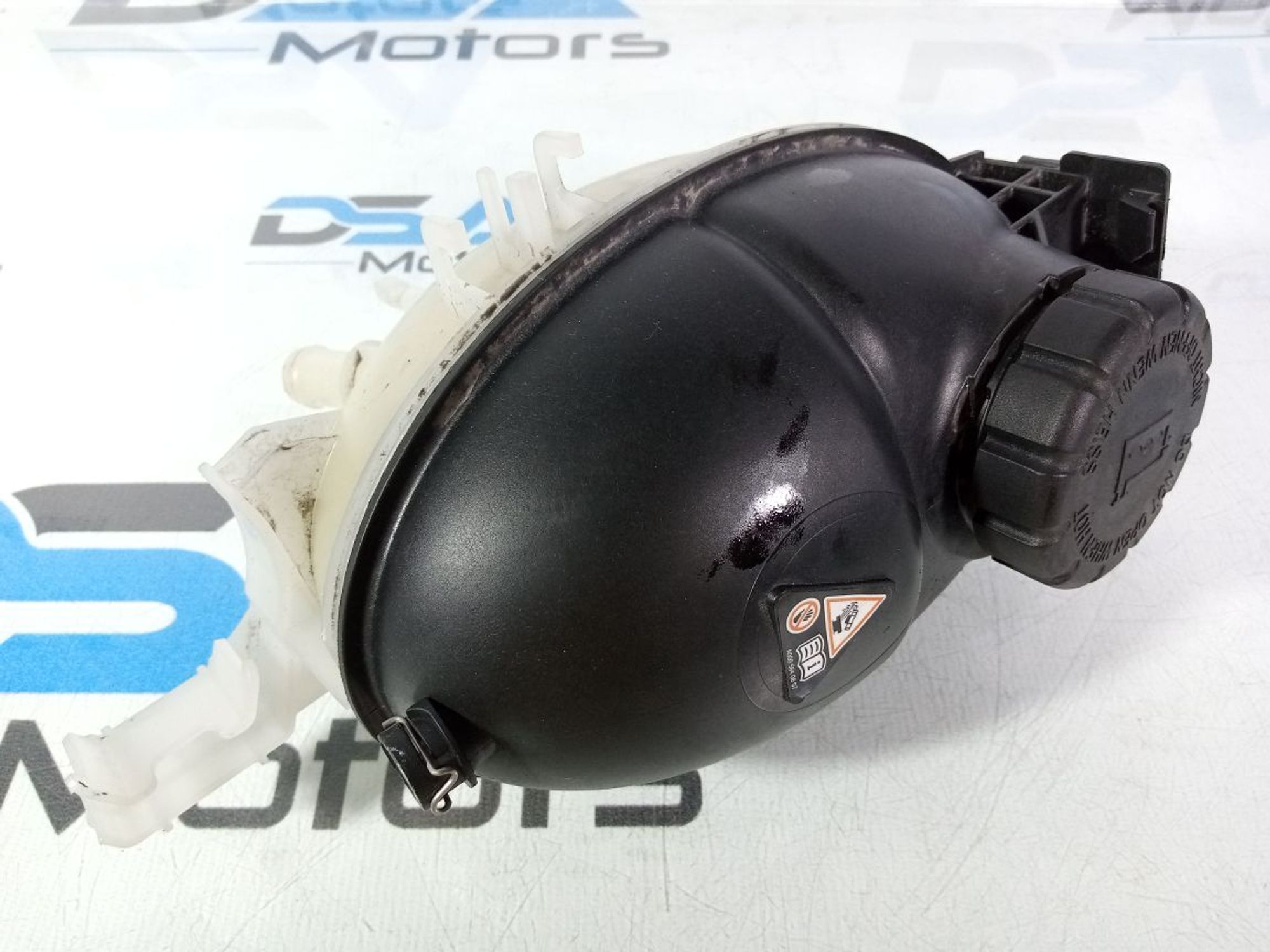 https://gcs.partsauto.market/rn-stockpro.appspot.com/thmbs/userImages/b7628e092085f1f91467af1afb6e7630/part/e7e11776-4666-452e-9adc-08a443f2465e_1746167231728.jpg