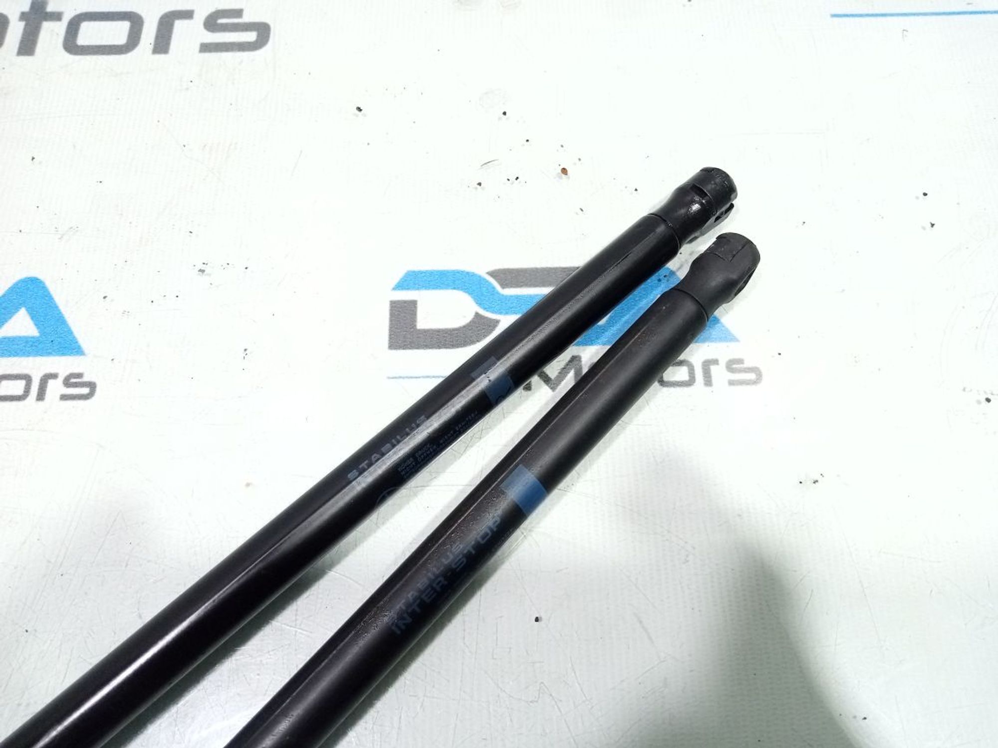 https://gcs.partsauto.market/rn-stockpro.appspot.com/thmbs/userImages/b7628e092085f1f91467af1afb6e7630/part/e85dcbe2-9574-40f7-bfe2-53bc02589b49_1748621280810.jpg