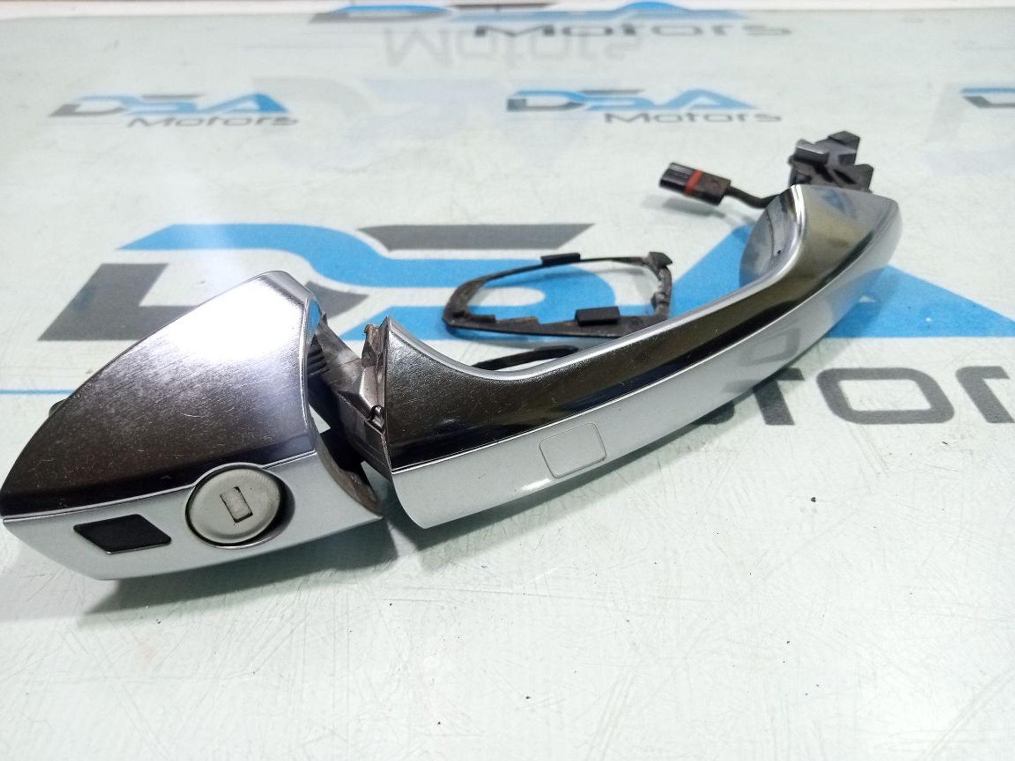 https://gcs.partsauto.market/rn-stockpro.appspot.com/thmbs/userImages/b7628e092085f1f91467af1afb6e7630/part/e86333fe-a616-4d3d-b619-b43baac04eb5_1748850010652.jpg