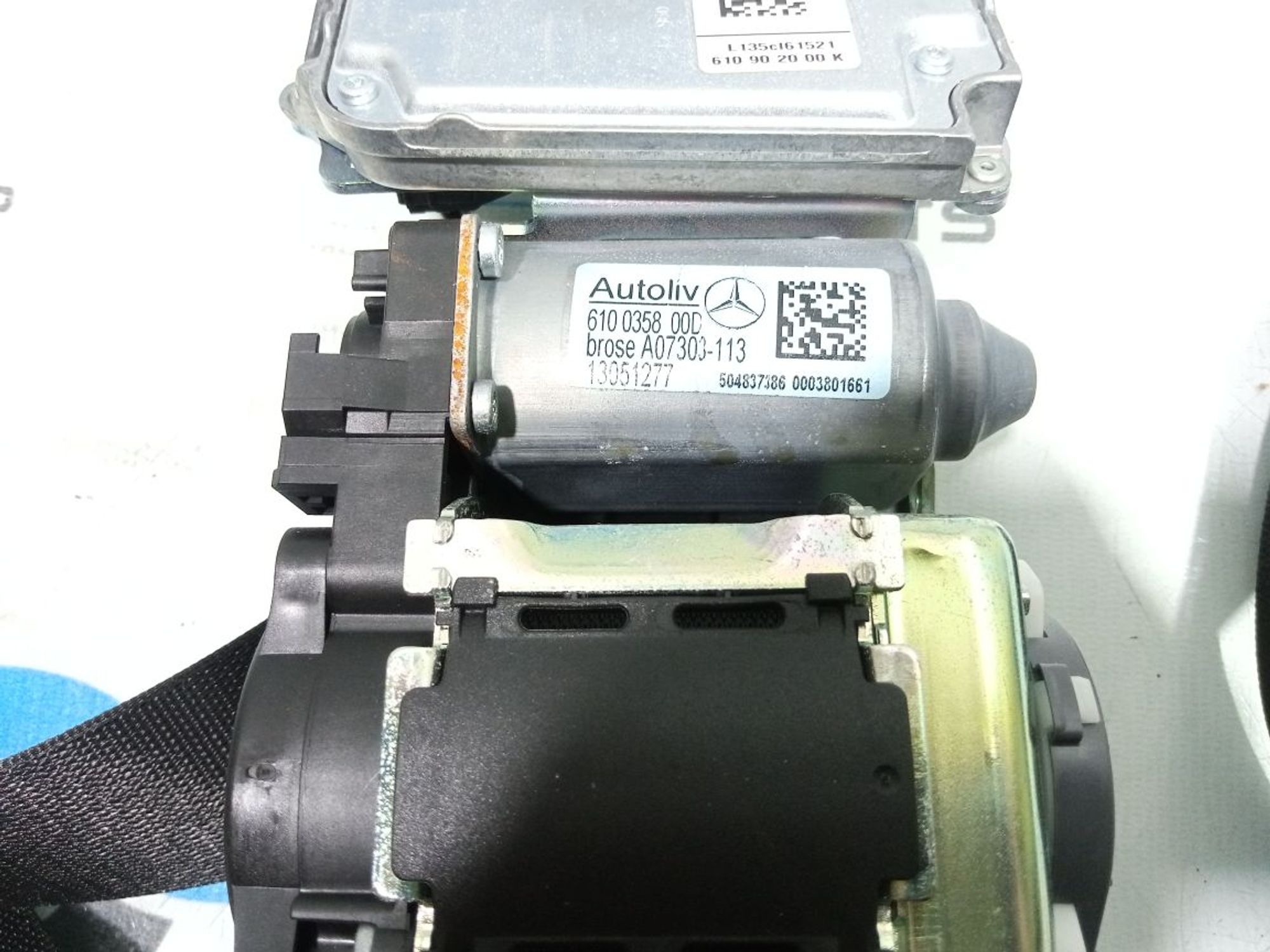 https://gcs.partsauto.market/rn-stockpro.appspot.com/thmbs/userImages/b7628e092085f1f91467af1afb6e7630/part/e90802a0-0c16-474c-adc3-7e3b5e1c63fd_1748623876522.jpg
