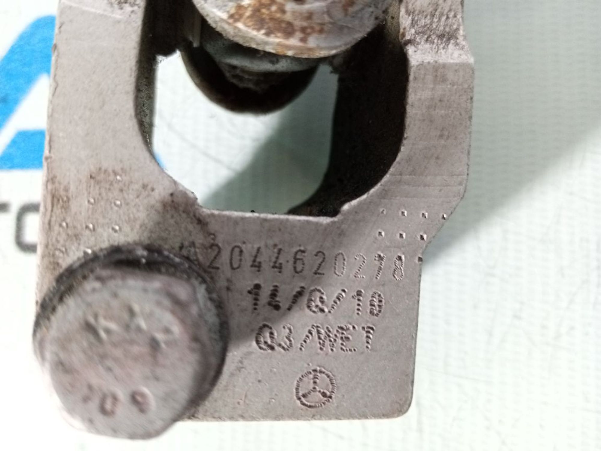 https://gcs.partsauto.market/rn-stockpro.appspot.com/thmbs/userImages/b7628e092085f1f91467af1afb6e7630/part/ee273e23-214d-47b2-993e-026d85342d1c_1746958683437.jpg