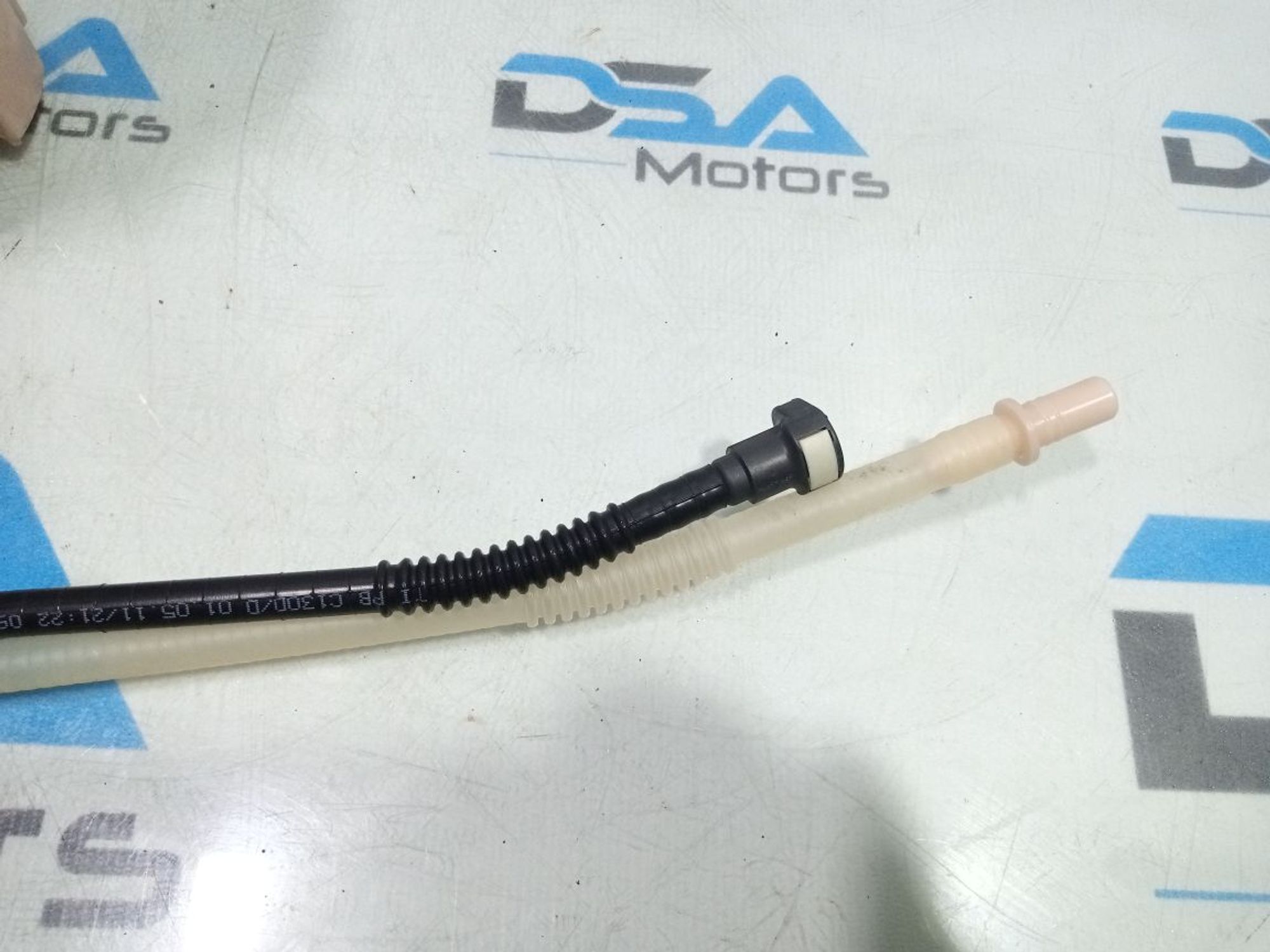 https://gcs.partsauto.market/rn-stockpro.appspot.com/thmbs/userImages/b7628e092085f1f91467af1afb6e7630/part/ee8eb117-4f6e-4060-839d-fbd6fffd50f8_1748975037645.jpg