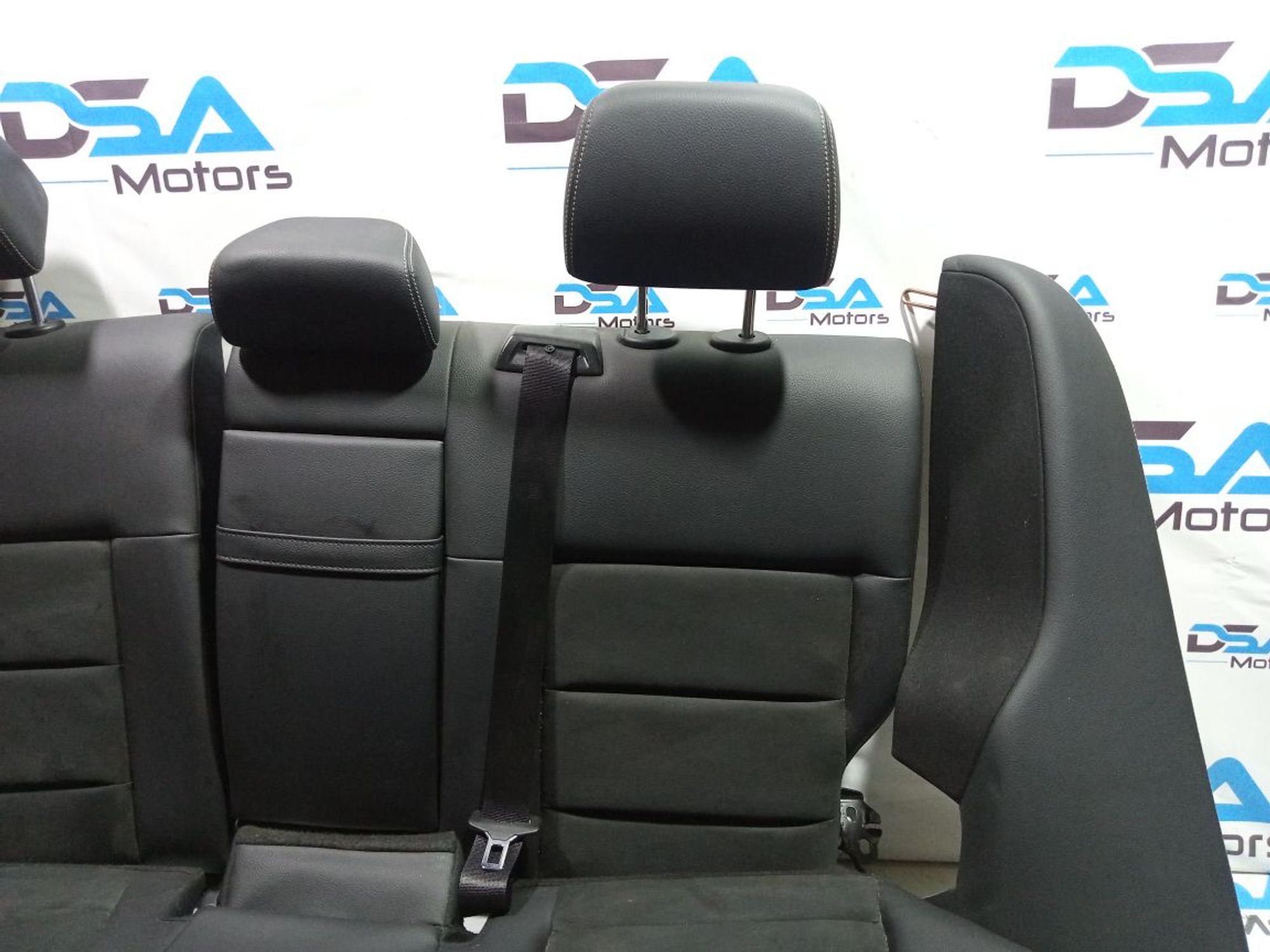 https://gcs.partsauto.market/rn-stockpro.appspot.com/thmbs/userImages/b7628e092085f1f91467af1afb6e7630/part/ef2f2c63-c9d2-4293-97c3-1e1af60a7e14_1749037440437.jpg