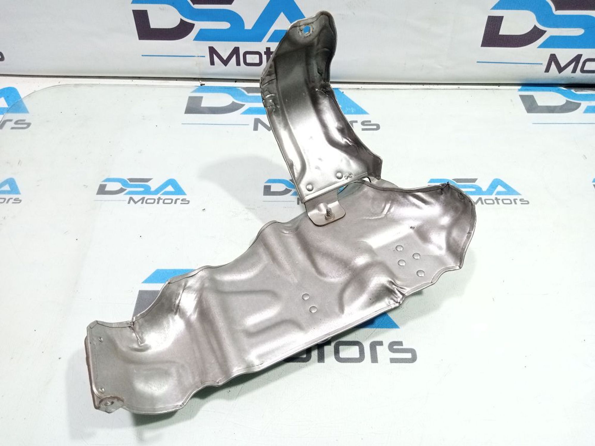https://gcs.partsauto.market/rn-stockpro.appspot.com/thmbs/userImages/b7628e092085f1f91467af1afb6e7630/part/f0e40172-69e4-4eb3-a4be-b8ed6b1390ae_1748281230066.jpg