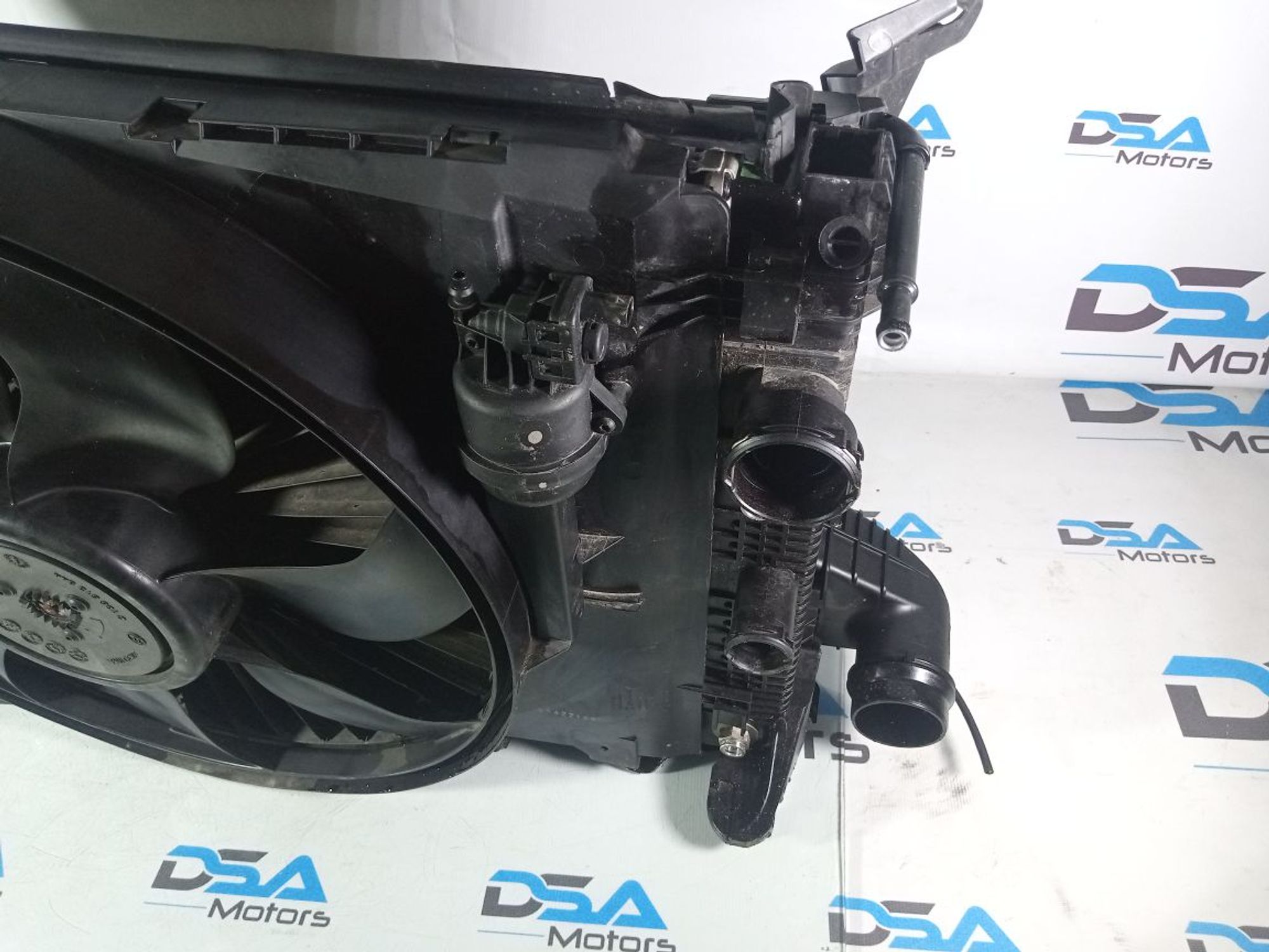 https://gcs.partsauto.market/rn-stockpro.appspot.com/thmbs/userImages/b7628e092085f1f91467af1afb6e7630/part/f1e09079-7e62-4f5b-a05b-99275e3210fd_1747058121715.jpg