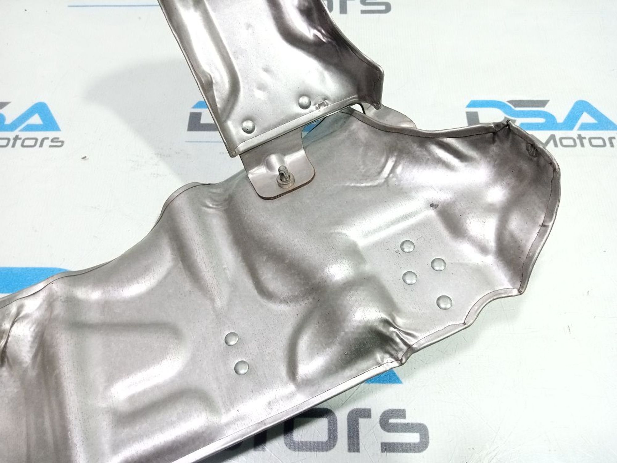 https://gcs.partsauto.market/rn-stockpro.appspot.com/thmbs/userImages/b7628e092085f1f91467af1afb6e7630/part/f2c8bdf9-4c37-45cf-b079-05654b08d3aa_1748281237370.jpg