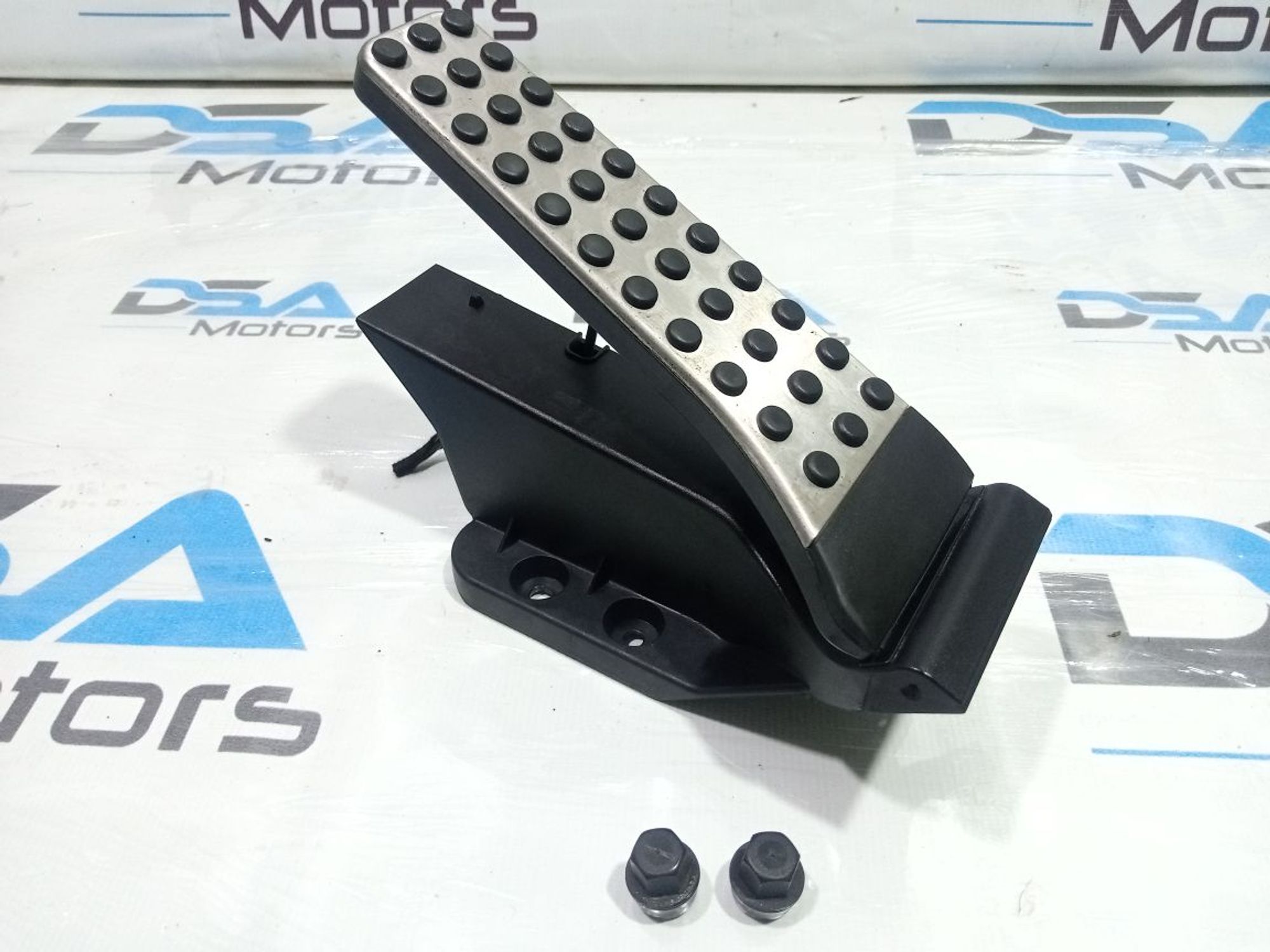 https://gcs.partsauto.market/rn-stockpro.appspot.com/thmbs/userImages/b7628e092085f1f91467af1afb6e7630/part/f33b15a0-2fd3-44ae-b2dd-cdfda36fb5a0_1749581410871.jpg