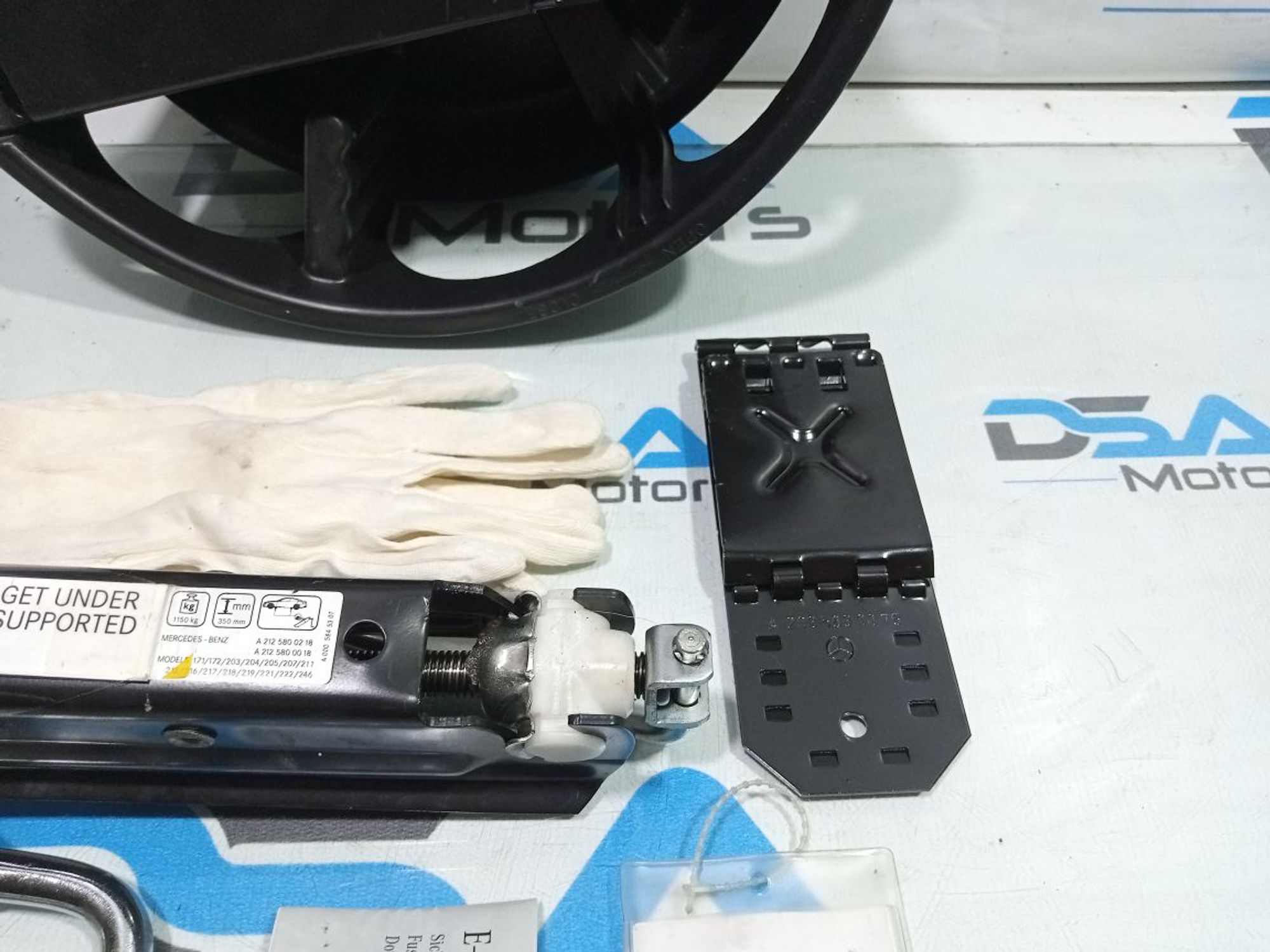 https://gcs.partsauto.market/rn-stockpro.appspot.com/thmbs/userImages/b7628e092085f1f91467af1afb6e7630/part/f37ebc7f-9a99-425b-91aa-2d827496b1dc_1748353628796.jpg
