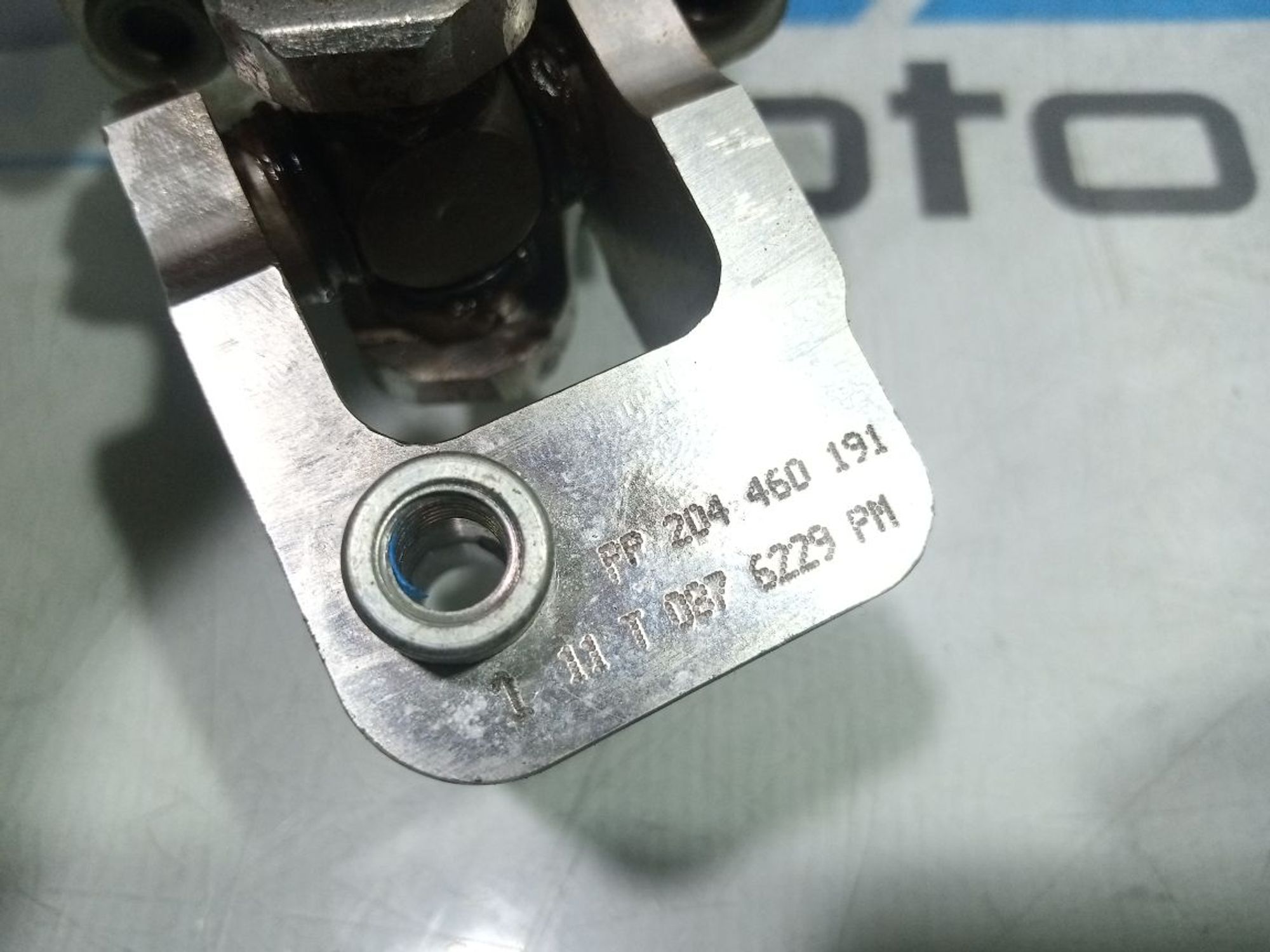 https://gcs.partsauto.market/rn-stockpro.appspot.com/thmbs/userImages/b7628e092085f1f91467af1afb6e7630/part/f3f1fb13-7a67-49e6-87c6-352aa18d0d55_1748887921994.jpg