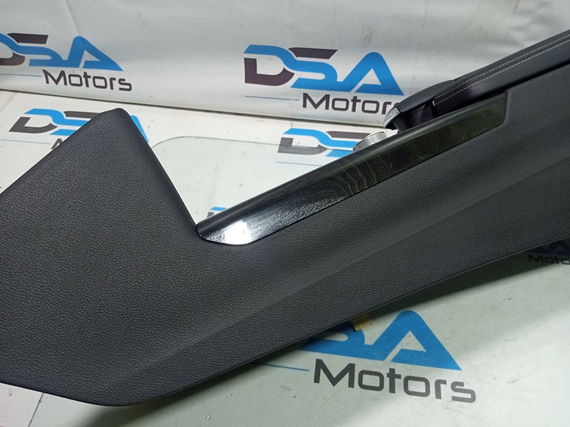 https://gcs.partsauto.market/rn-stockpro.appspot.com/thmbs/userImages/b7628e092085f1f91467af1afb6e7630/part/f46bba61-61b4-4555-b204-71a1c9dd5eb8_1748890872763.jpg