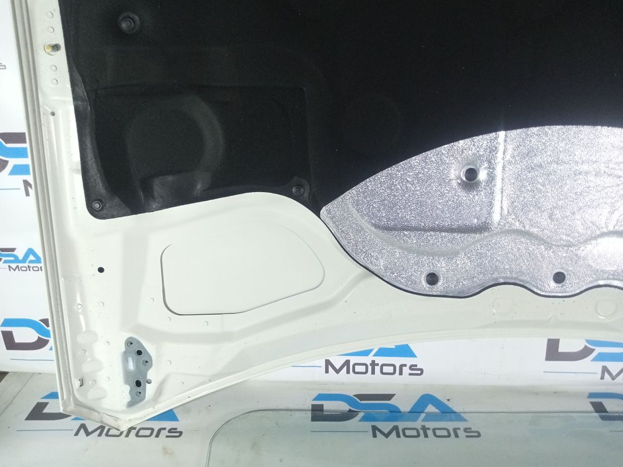 https://gcs.partsauto.market/rn-stockpro.appspot.com/thmbs/userImages/b7628e092085f1f91467af1afb6e7630/part/f54bc20c-4385-47ff-97e8-5af7c32032a9_1746018784585.jpg