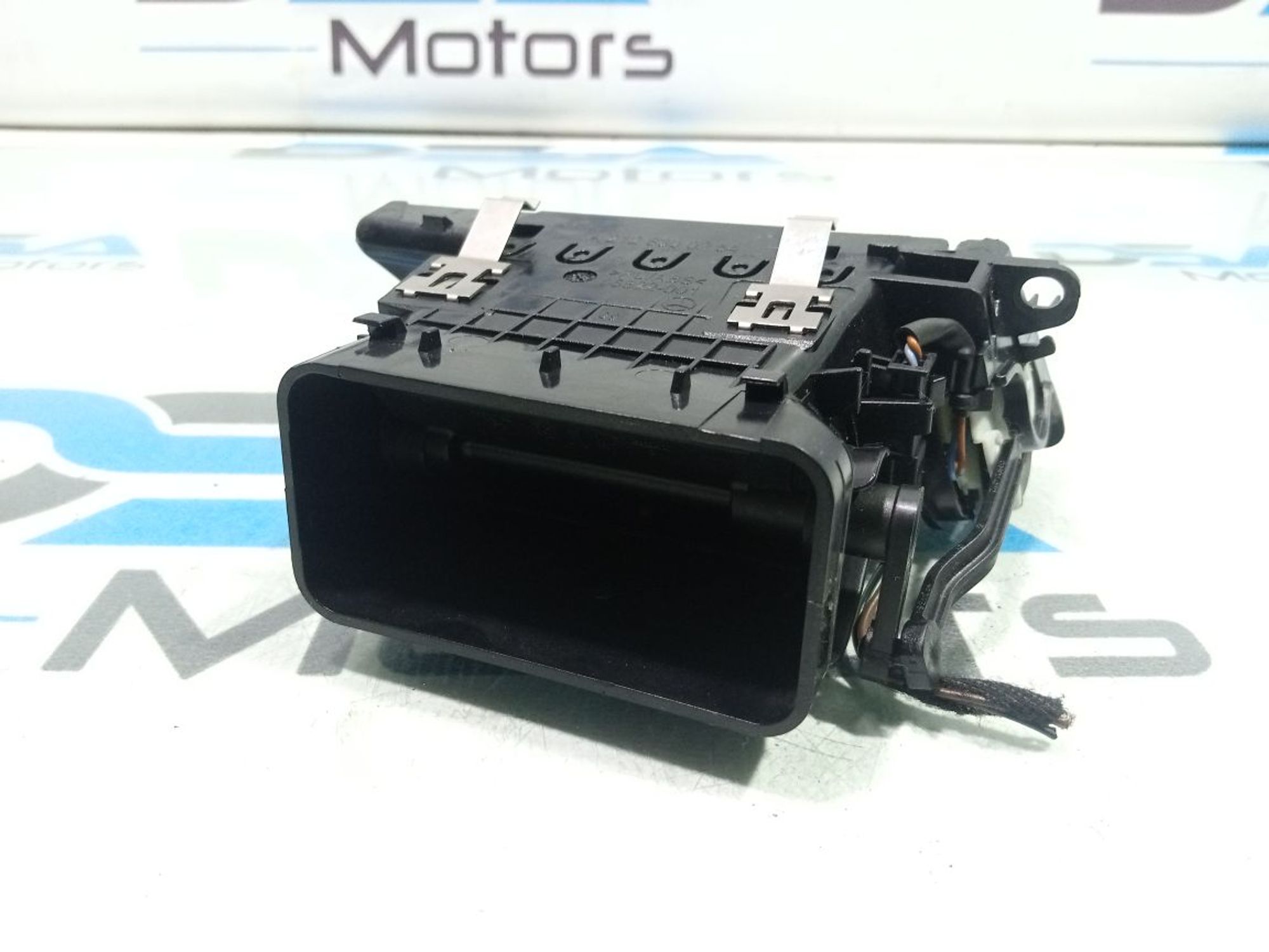 https://gcs.partsauto.market/rn-stockpro.appspot.com/thmbs/userImages/b7628e092085f1f91467af1afb6e7630/part/f565bafb-e3de-4e59-8a9d-0f5f1b8dd1f4_1748869470627.jpg
