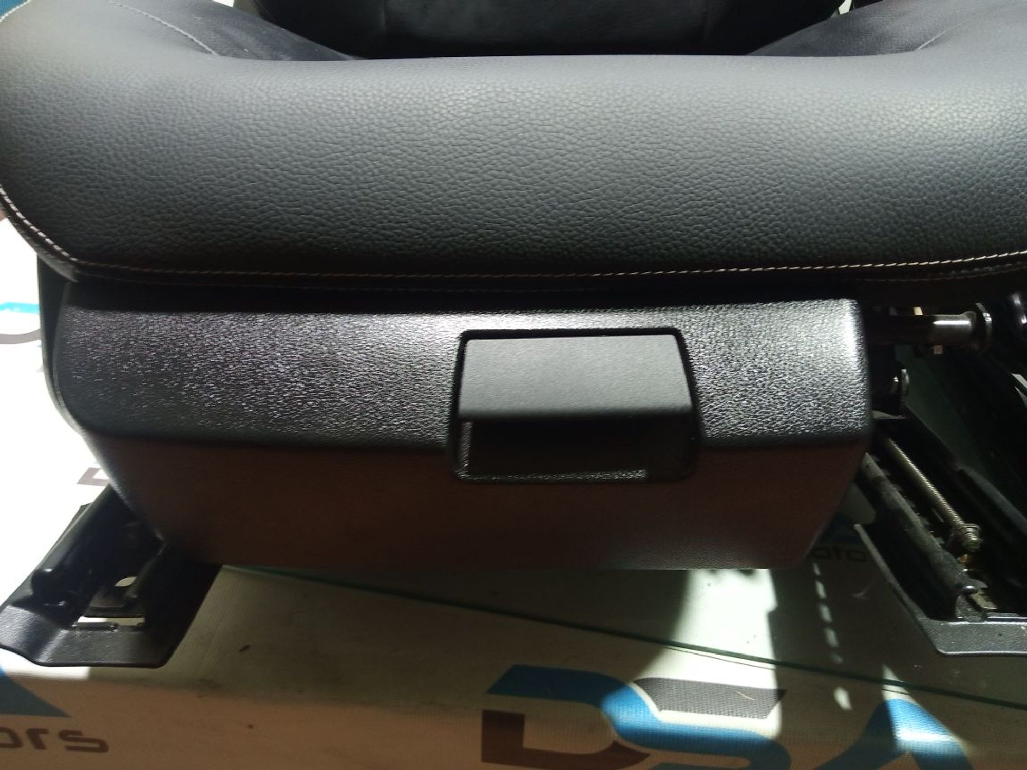 https://gcs.partsauto.market/rn-stockpro.appspot.com/thmbs/userImages/b7628e092085f1f91467af1afb6e7630/part/f589c247-7cdb-44d4-b8b5-dfa8ea751888_1748924850888.jpg