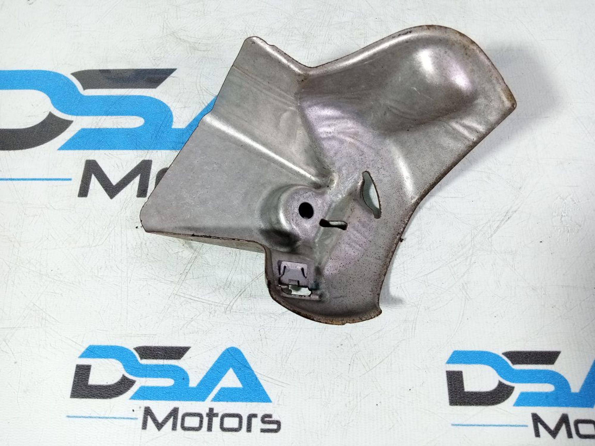 https://gcs.partsauto.market/rn-stockpro.appspot.com/thmbs/userImages/b7628e092085f1f91467af1afb6e7630/part/f590808a-2956-4fb2-931d-563a78635467_1747630102093.jpg
