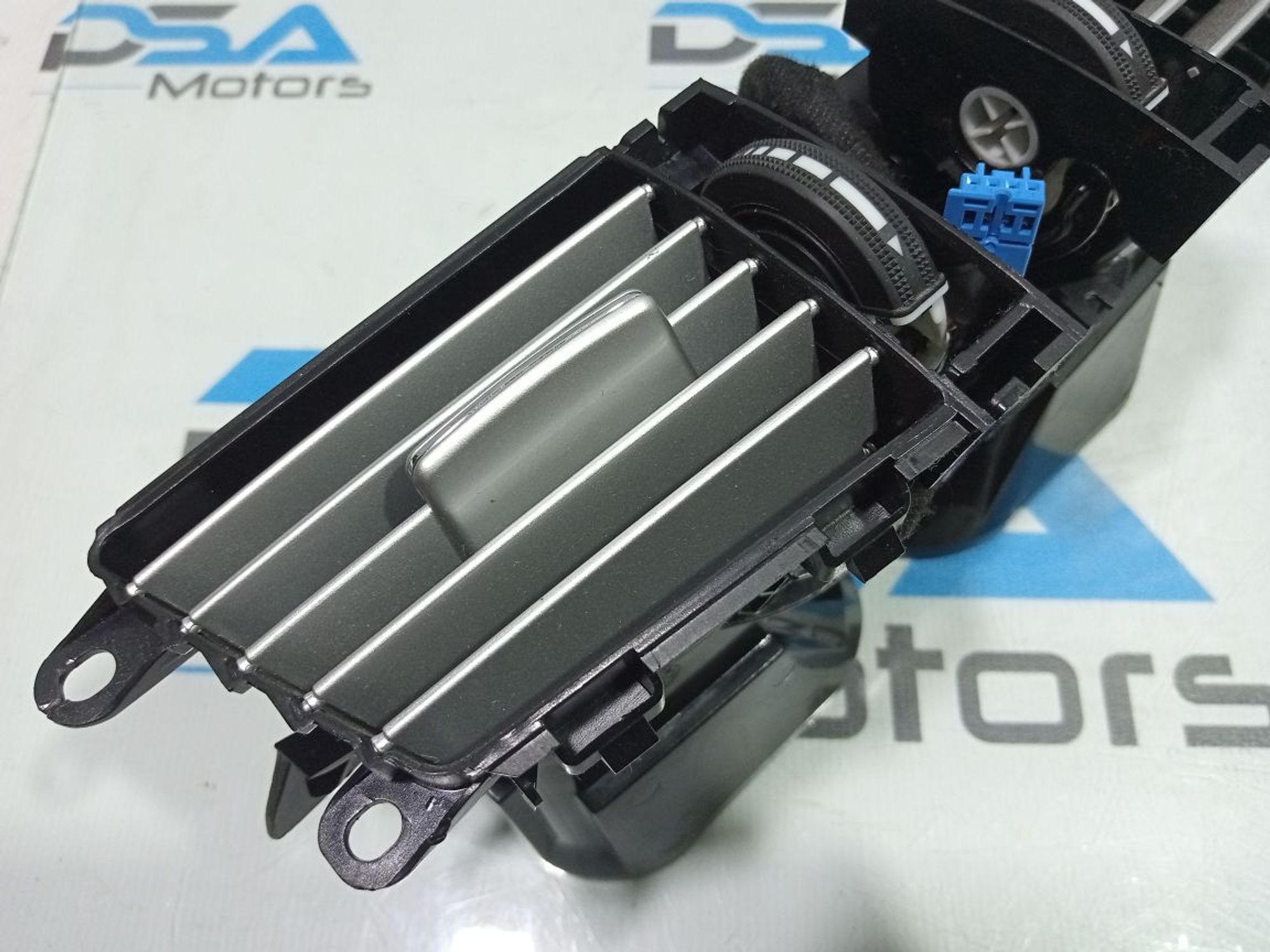 https://gcs.partsauto.market/rn-stockpro.appspot.com/thmbs/userImages/b7628e092085f1f91467af1afb6e7630/part/f77a856d-a2e5-4b7d-ad3e-90a27837510e_1748163007340.jpg