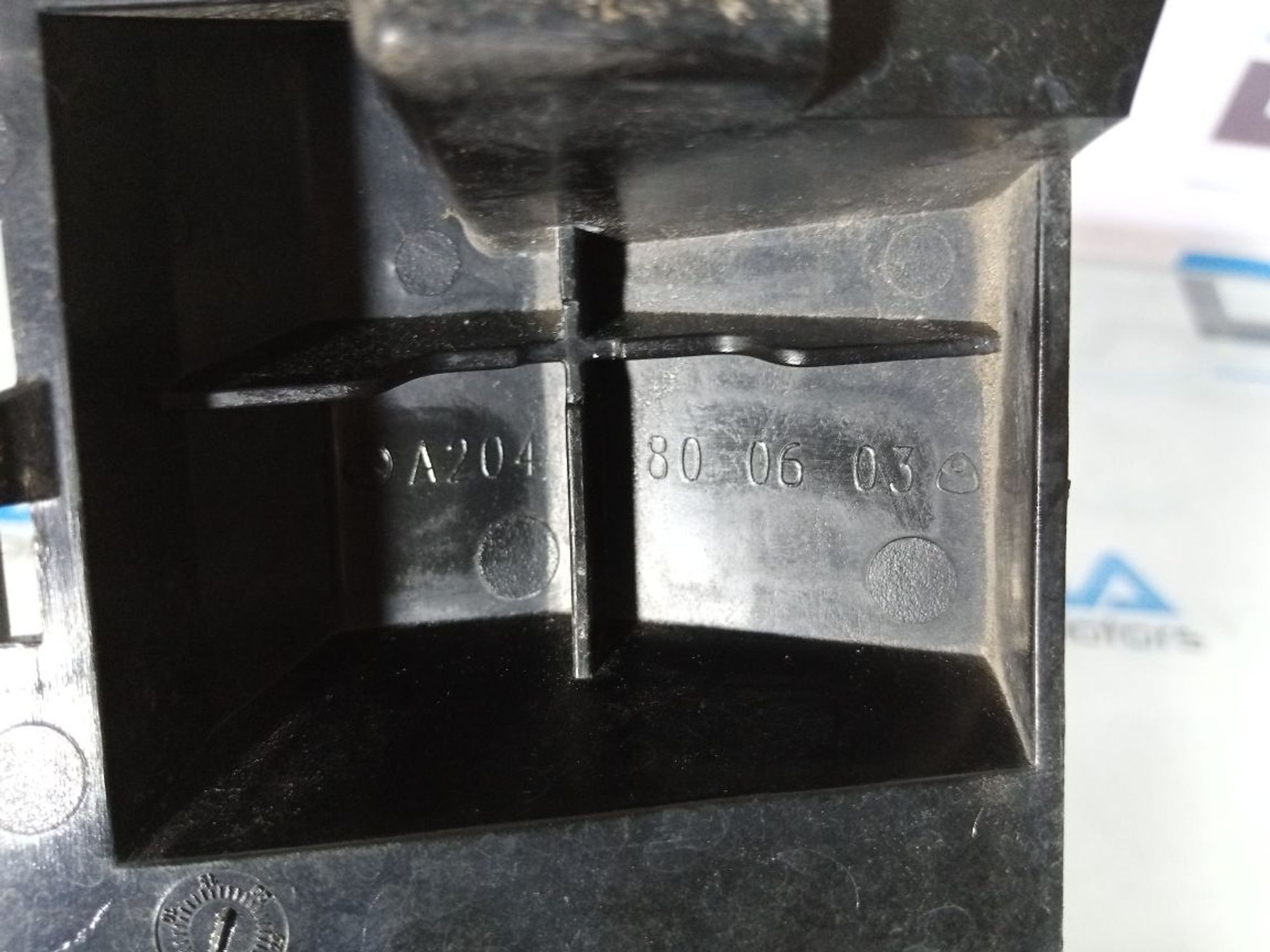 https://gcs.partsauto.market/rn-stockpro.appspot.com/thmbs/userImages/b7628e092085f1f91467af1afb6e7630/part/f84b94e0-b70f-4534-915b-c3498865c4d4_1747337787178.jpg