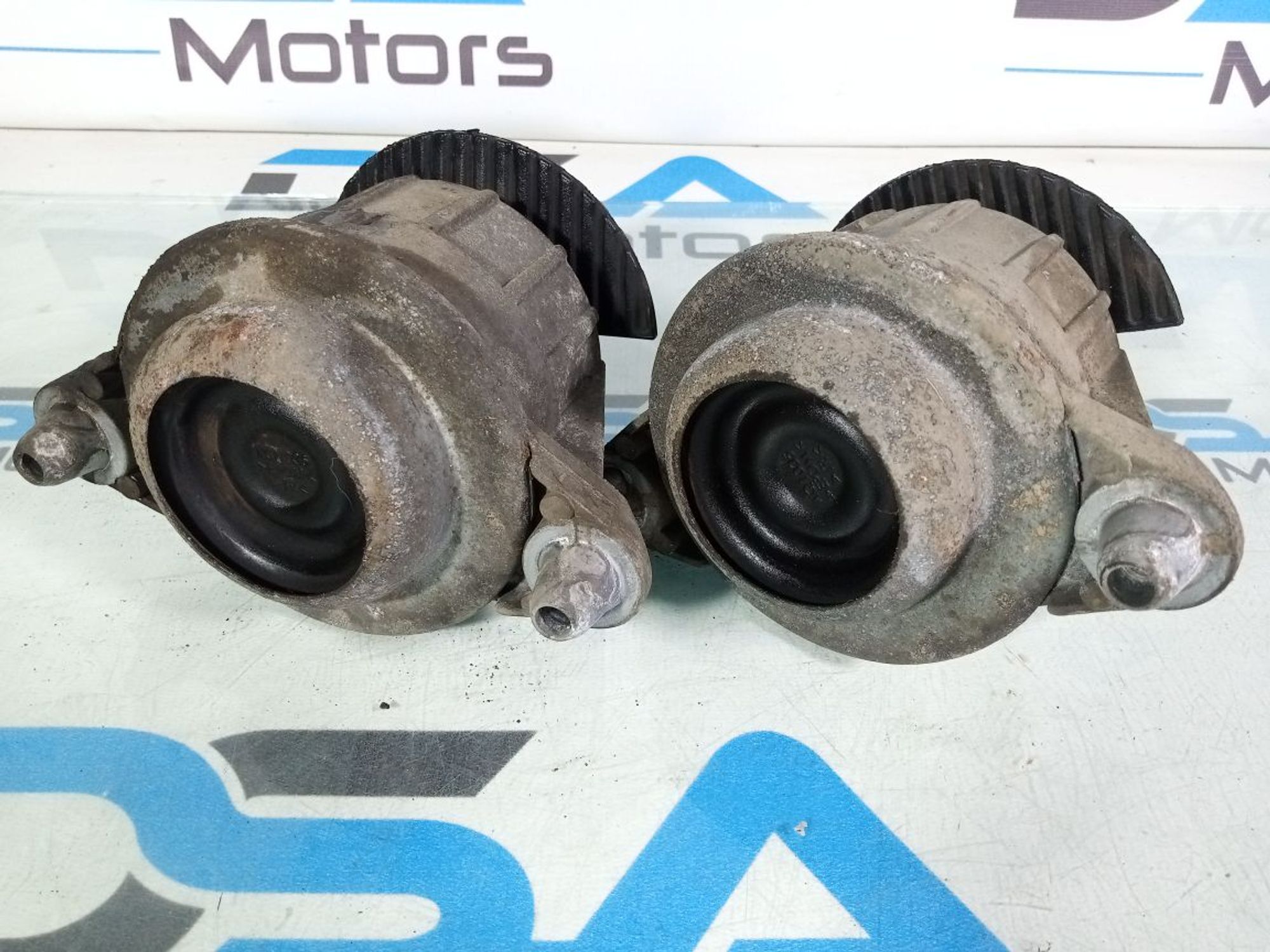 https://gcs.partsauto.market/rn-stockpro.appspot.com/thmbs/userImages/b7628e092085f1f91467af1afb6e7630/part/f980550d-21db-4efc-ac14-001c7fef5d2e_1743947845087.jpg