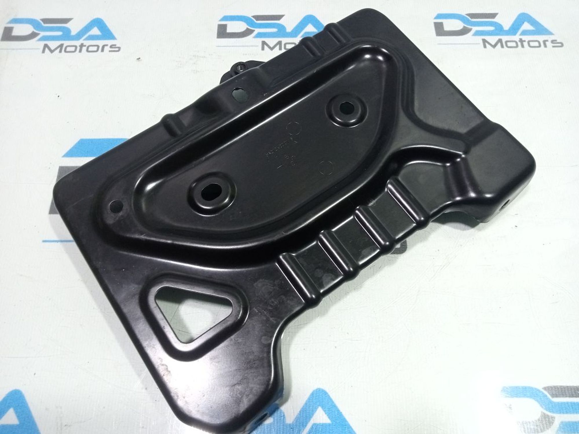 https://gcs.partsauto.market/rn-stockpro.appspot.com/thmbs/userImages/b7628e092085f1f91467af1afb6e7630/part/fb4fef4e-5a40-43b4-875e-83d2d9077e97_1748281359675.jpg