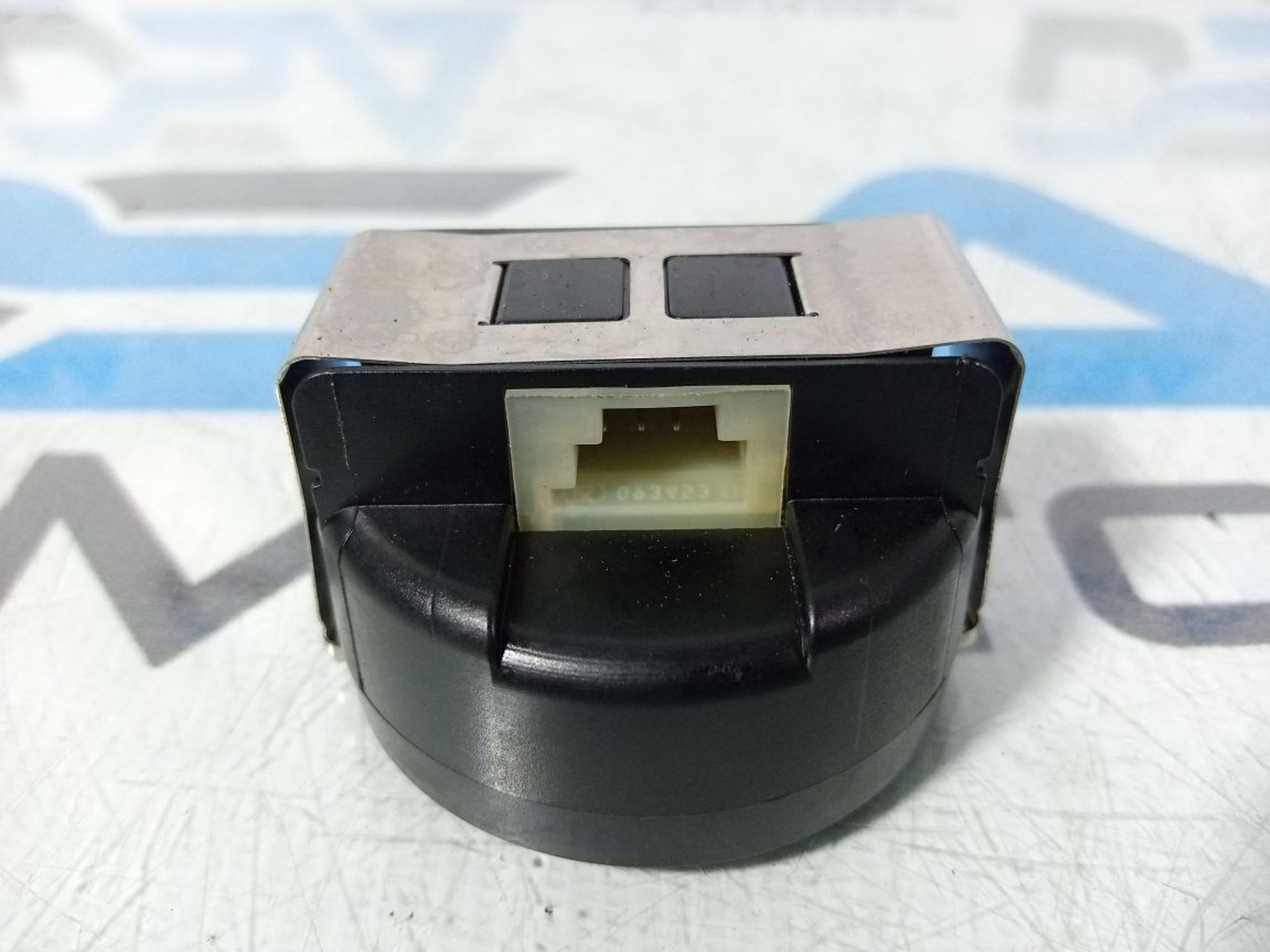 https://gcs.partsauto.market/rn-stockpro.appspot.com/thmbs/userImages/b7628e092085f1f91467af1afb6e7630/part/fc3c8a5e-2ceb-4c05-a76a-829c3122c00c_1747719272156.jpg