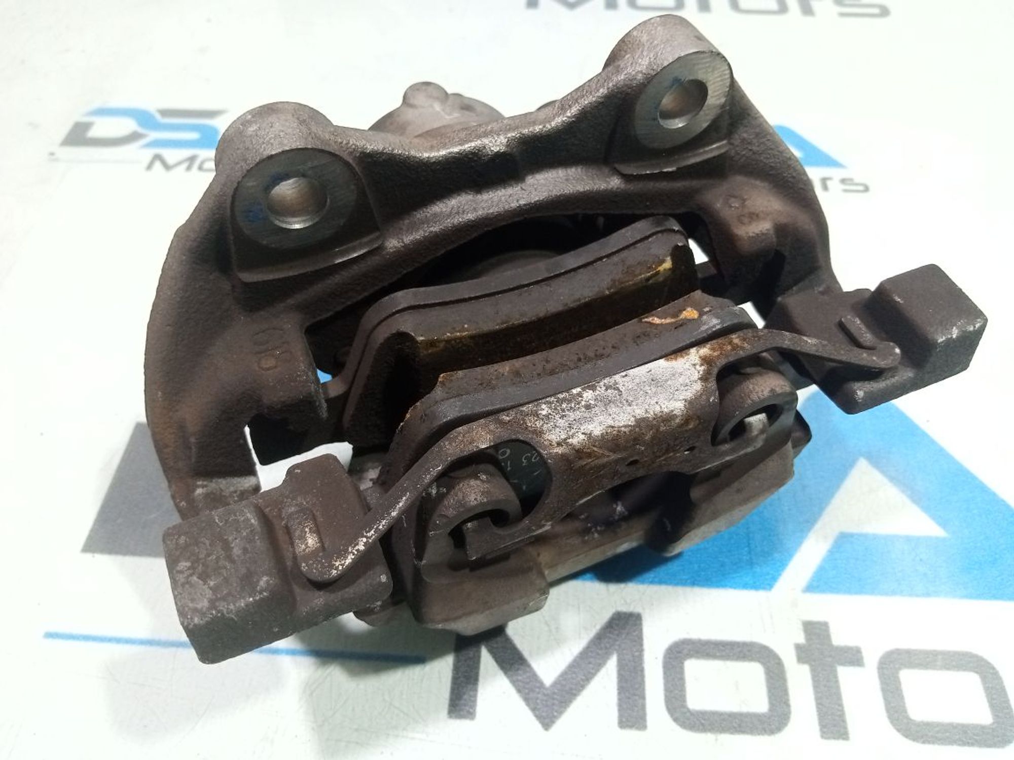 https://gcs.partsauto.market/rn-stockpro.appspot.com/thmbs/userImages/b7628e092085f1f91467af1afb6e7630/part/fc3ee929-d491-434a-a03e-c1a9cc986185_1748283424281.jpg