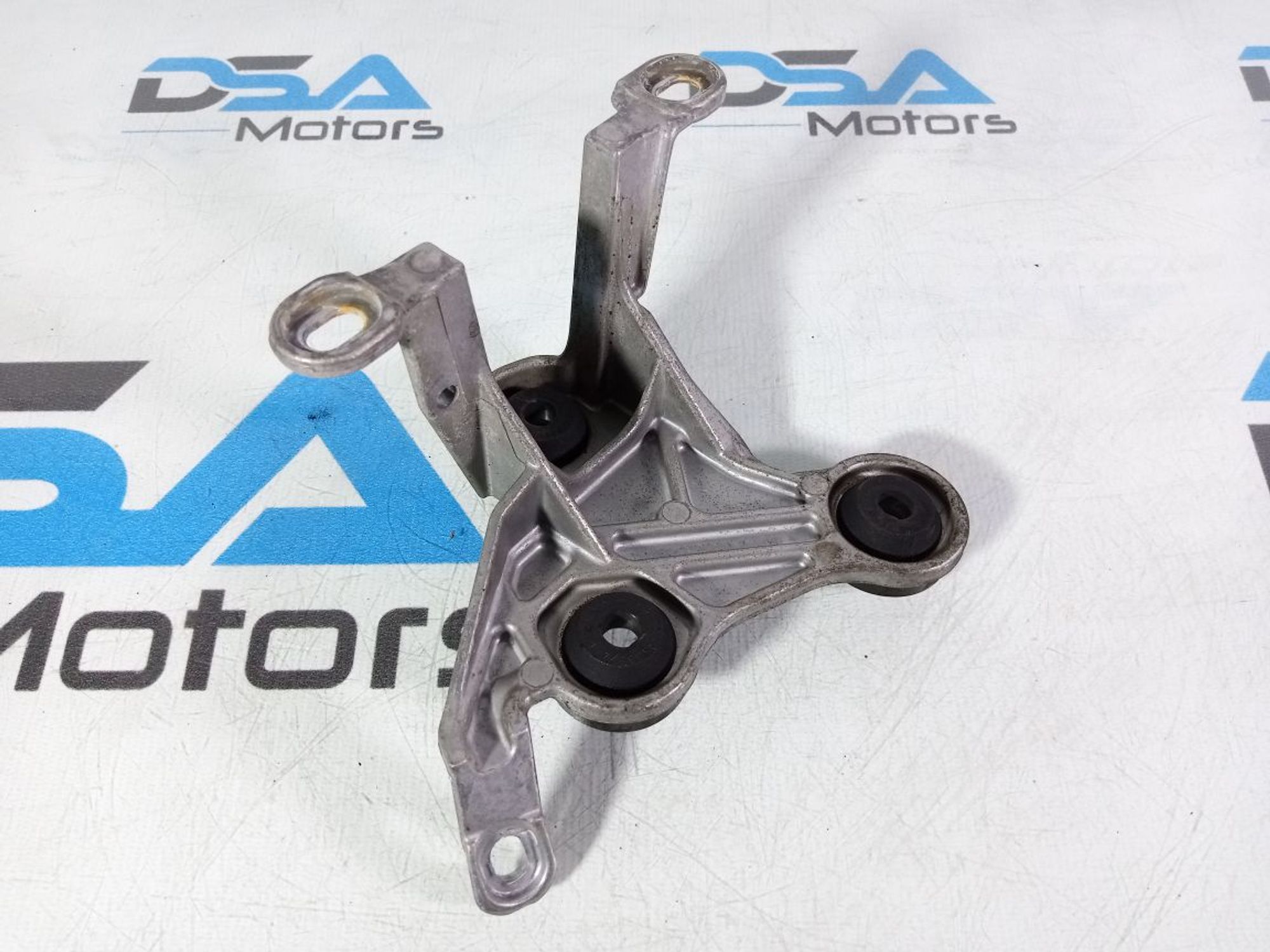 https://gcs.partsauto.market/rn-stockpro.appspot.com/thmbs/userImages/b7628e092085f1f91467af1afb6e7630/part/fda1aefa-3ae2-424b-a26f-dbfda46d2986_1747121453385.jpg