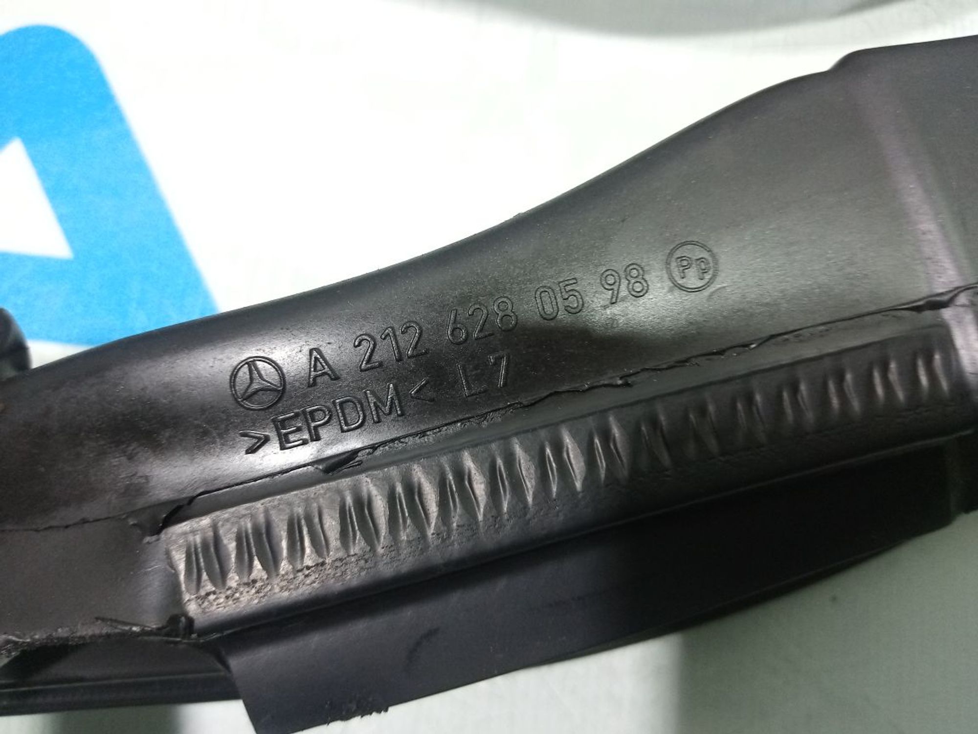 https://gcs.partsauto.market/rn-stockpro.appspot.com/thmbs/userImages/b7628e092085f1f91467af1afb6e7630/part/fdc9ebf0-5c06-4acd-abc5-852230e5b612_1747848954391.jpg