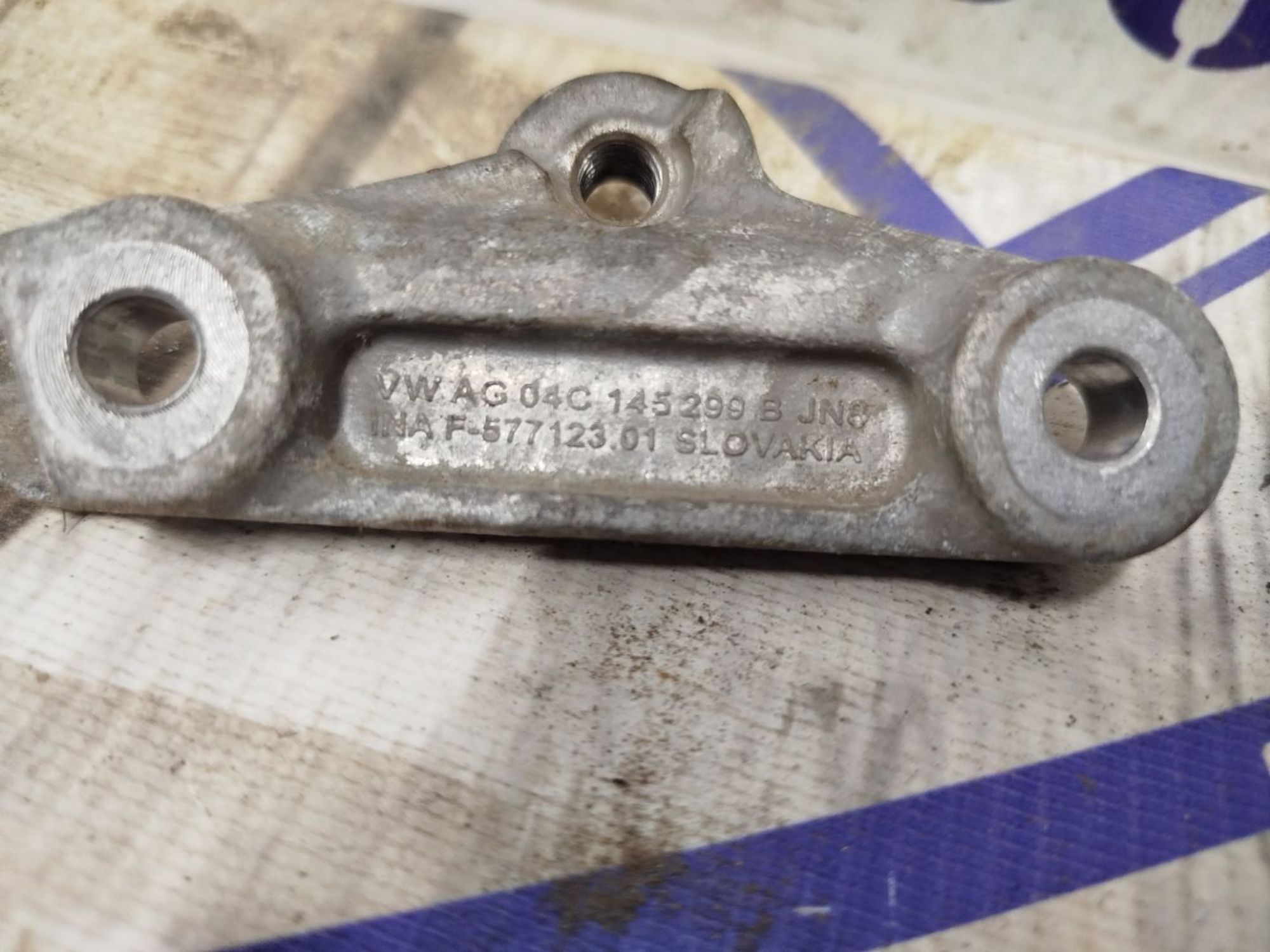 https://gcs.partsauto.market/rn-stockpro.appspot.com/thmbs/userImages/bc0eb84865f53888550f18795cb0a01d/part/2addae4f-e8ab-4c78-8ae3-ed48026b05fb_1742551345286.jpg