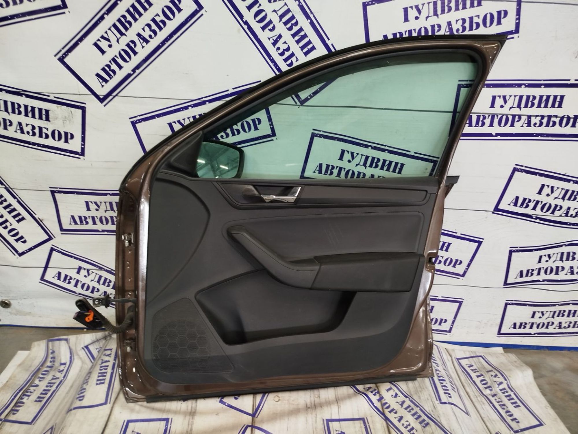 https://gcs.partsauto.market/rn-stockpro.appspot.com/thmbs/userImages/bc0eb84865f53888550f18795cb0a01d/part/4affcc40-00fd-4714-91c4-7f1ec69c80d8_1741180254099.jpg