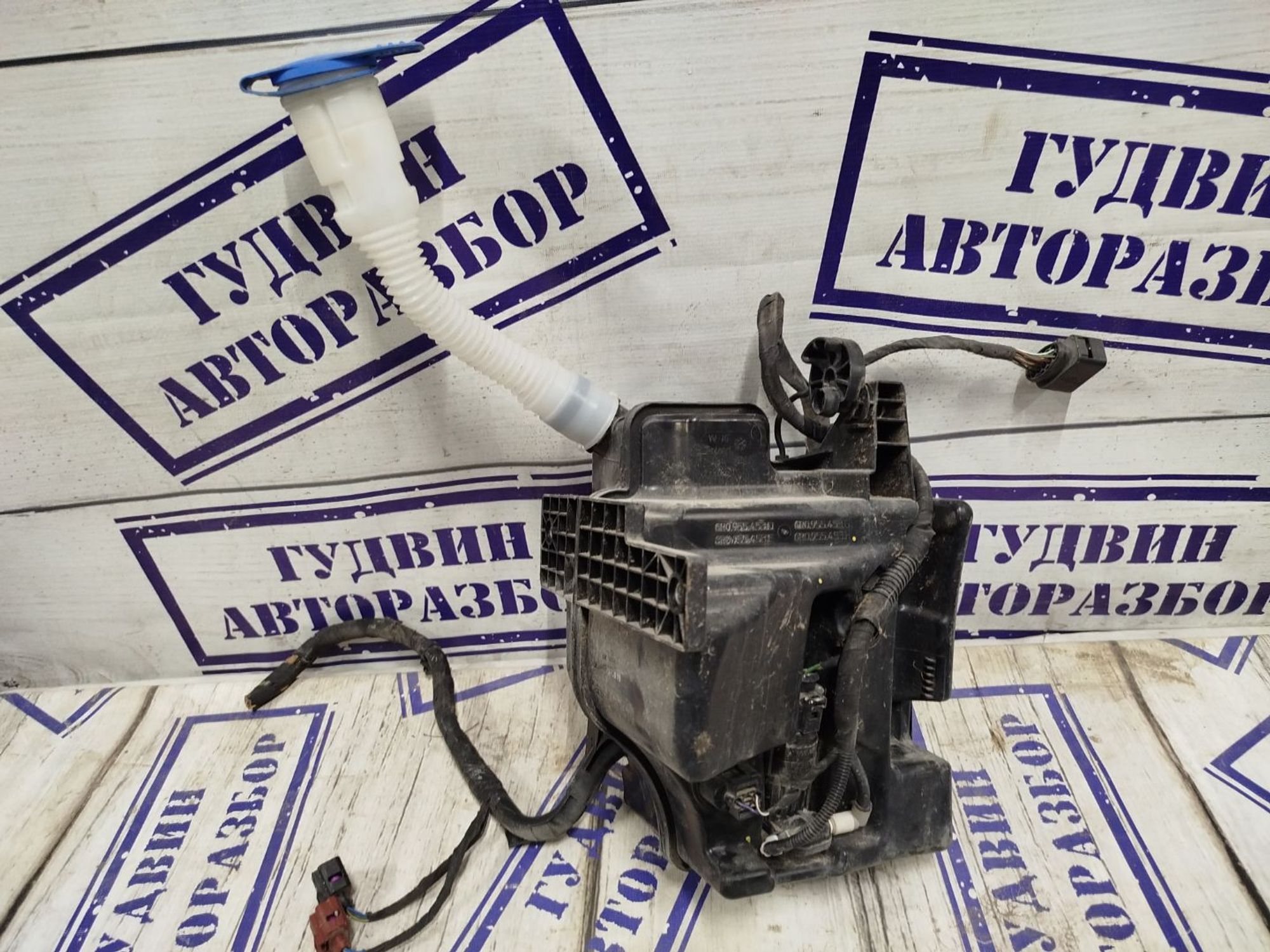 https://gcs.partsauto.market/rn-stockpro.appspot.com/thmbs/userImages/bc0eb84865f53888550f18795cb0a01d/part/e5654c42-3cf0-4e01-82a0-a3c9d5815865_1741699269540.jpg