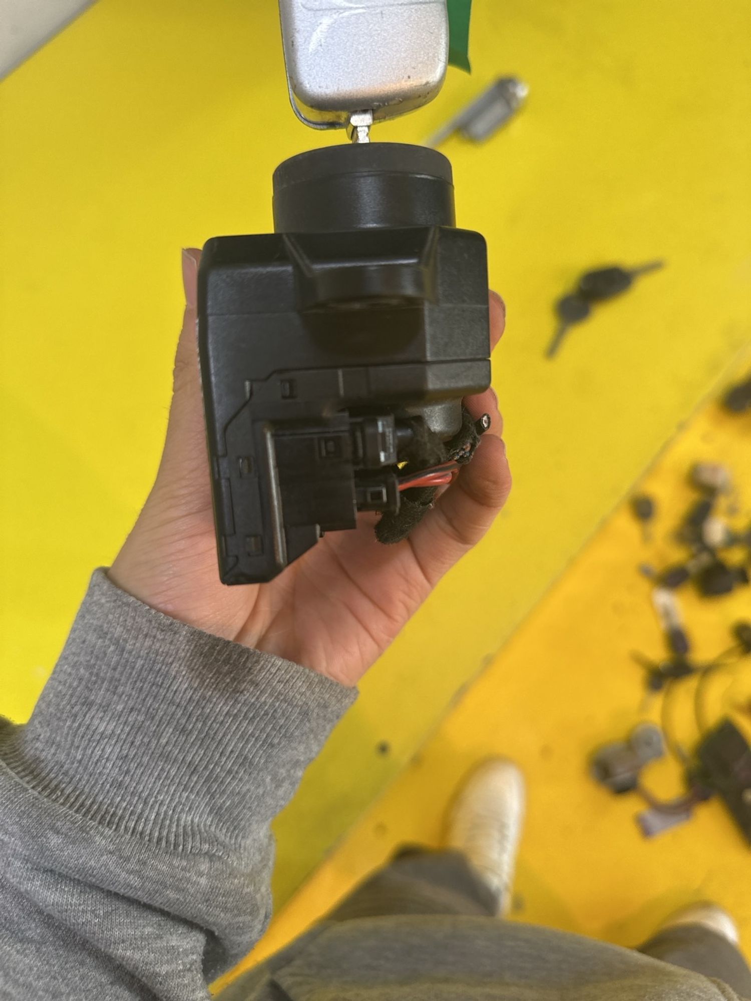 https://gcs.partsauto.market/rn-stockpro.appspot.com/thmbs/userImages/c566b97a16b148191013c3a1016369ae/part/02af4d00-19eb-42ae-86dd-b22322048eb9_1746099671341.jpg