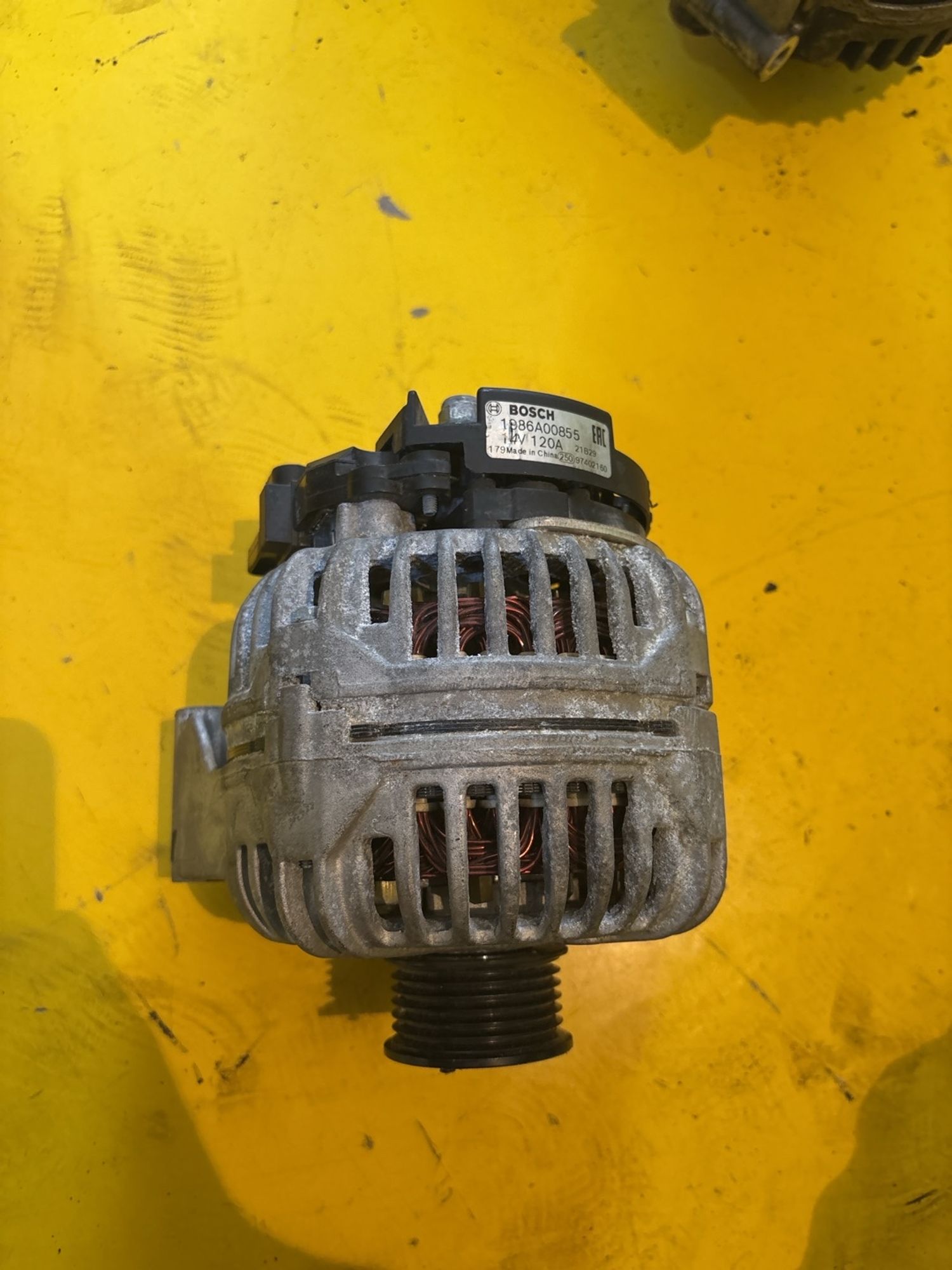 https://gcs.partsauto.market/rn-stockpro.appspot.com/thmbs/userImages/c566b97a16b148191013c3a1016369ae/part/14516005-624f-465e-b300-039e6c17ad3f_1748426714048.jpg