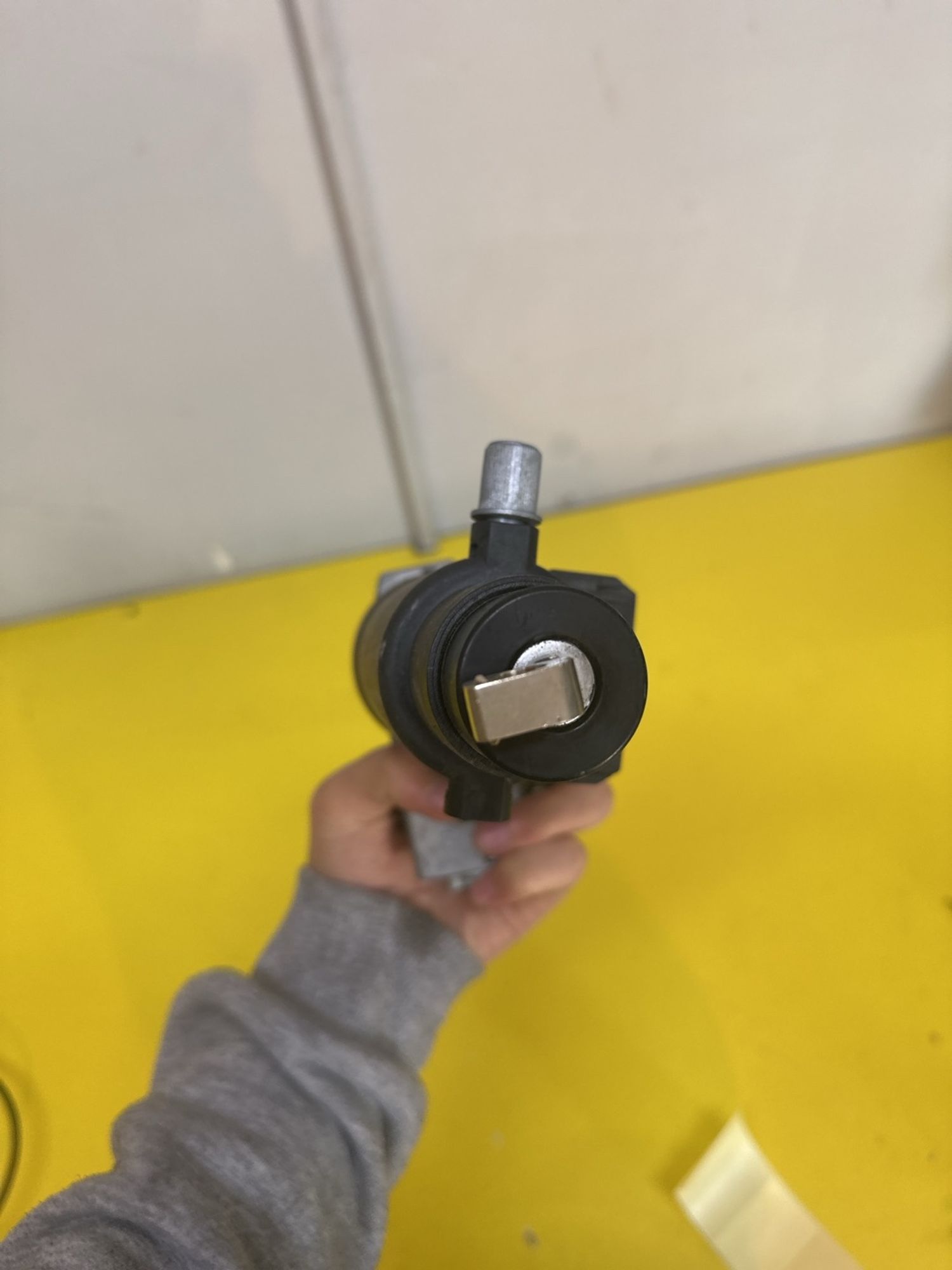 https://gcs.partsauto.market/rn-stockpro.appspot.com/thmbs/userImages/c566b97a16b148191013c3a1016369ae/part/1b3525af-0e69-4889-92cc-6931e3fc68b0_1746099984482.jpg