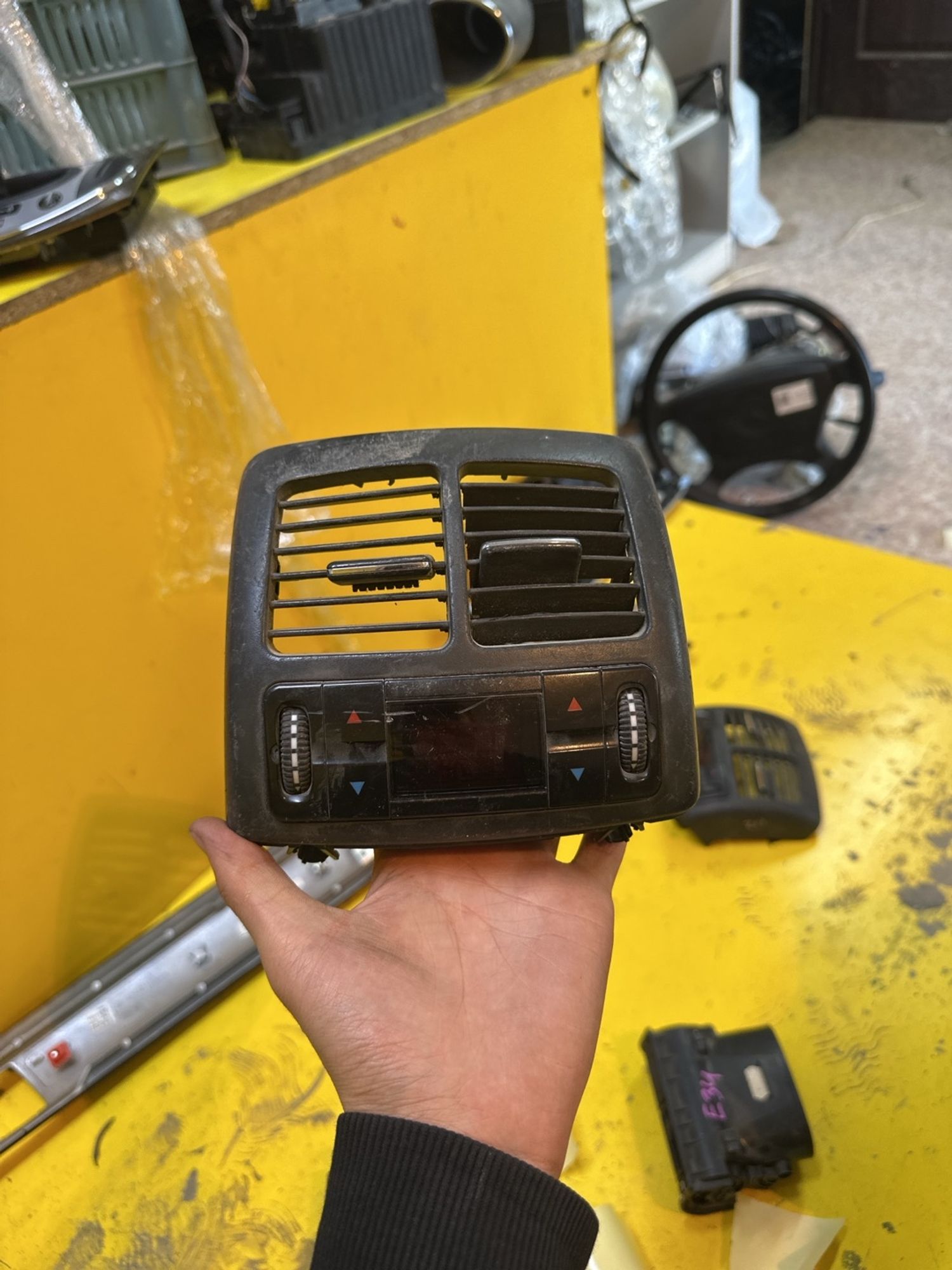 https://gcs.partsauto.market/rn-stockpro.appspot.com/thmbs/userImages/c566b97a16b148191013c3a1016369ae/part/1bed66ed-d6aa-4ff7-a7ce-313aa196e028_1747485992127.jpg