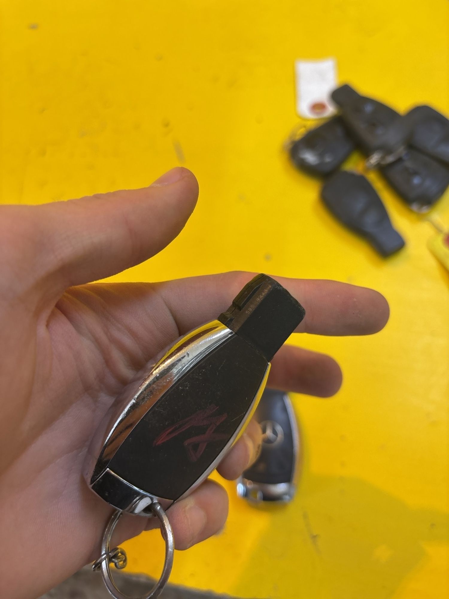 https://gcs.partsauto.market/rn-stockpro.appspot.com/thmbs/userImages/c566b97a16b148191013c3a1016369ae/part/3ed63b9d-f5ee-4a7d-b289-5cbd6e0d35f2_1746098698087.jpg