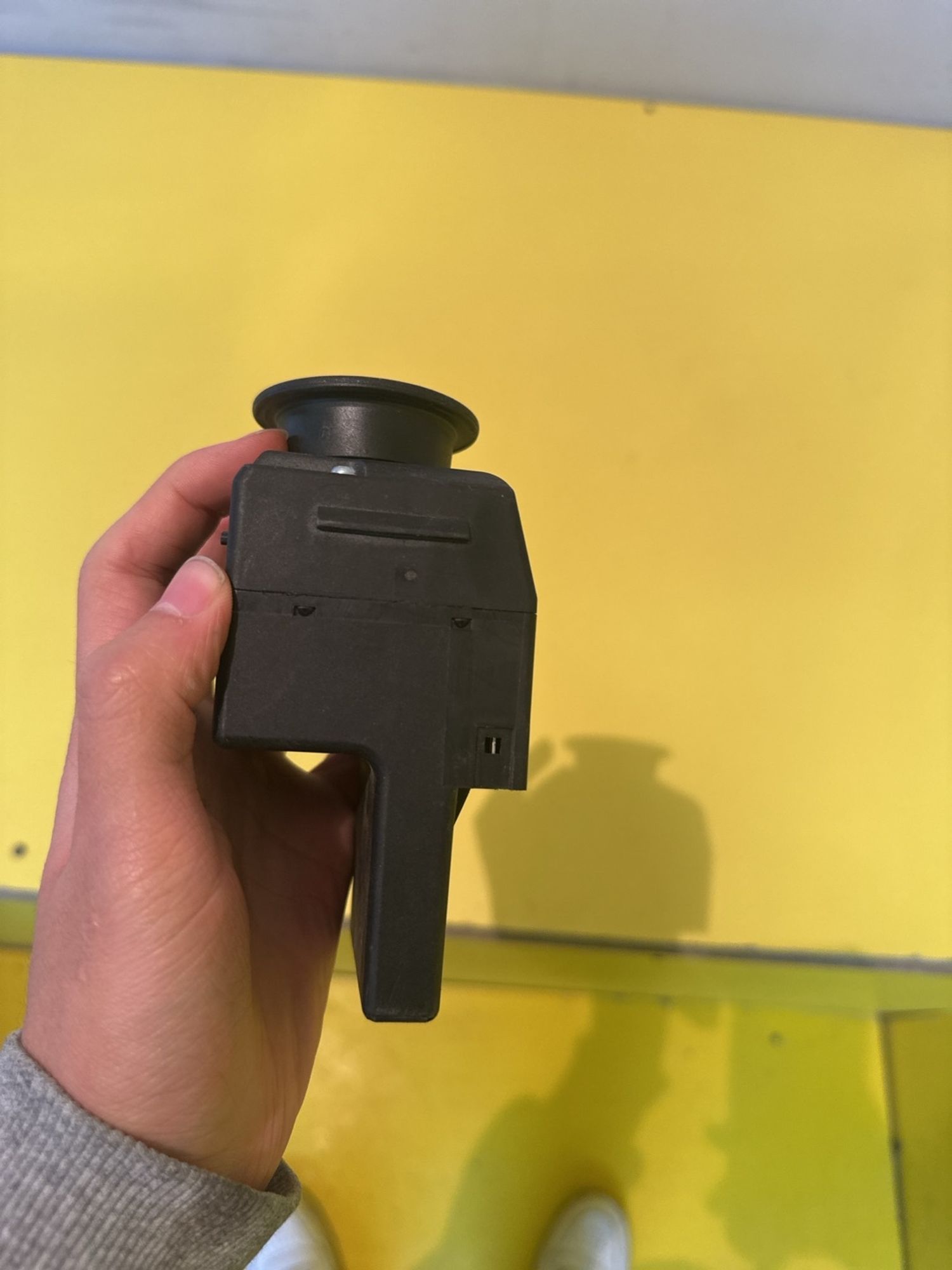 https://gcs.partsauto.market/rn-stockpro.appspot.com/thmbs/userImages/c566b97a16b148191013c3a1016369ae/part/4120862b-e2b6-4ef3-9482-d8fd4cc99971_1746097767945.jpg