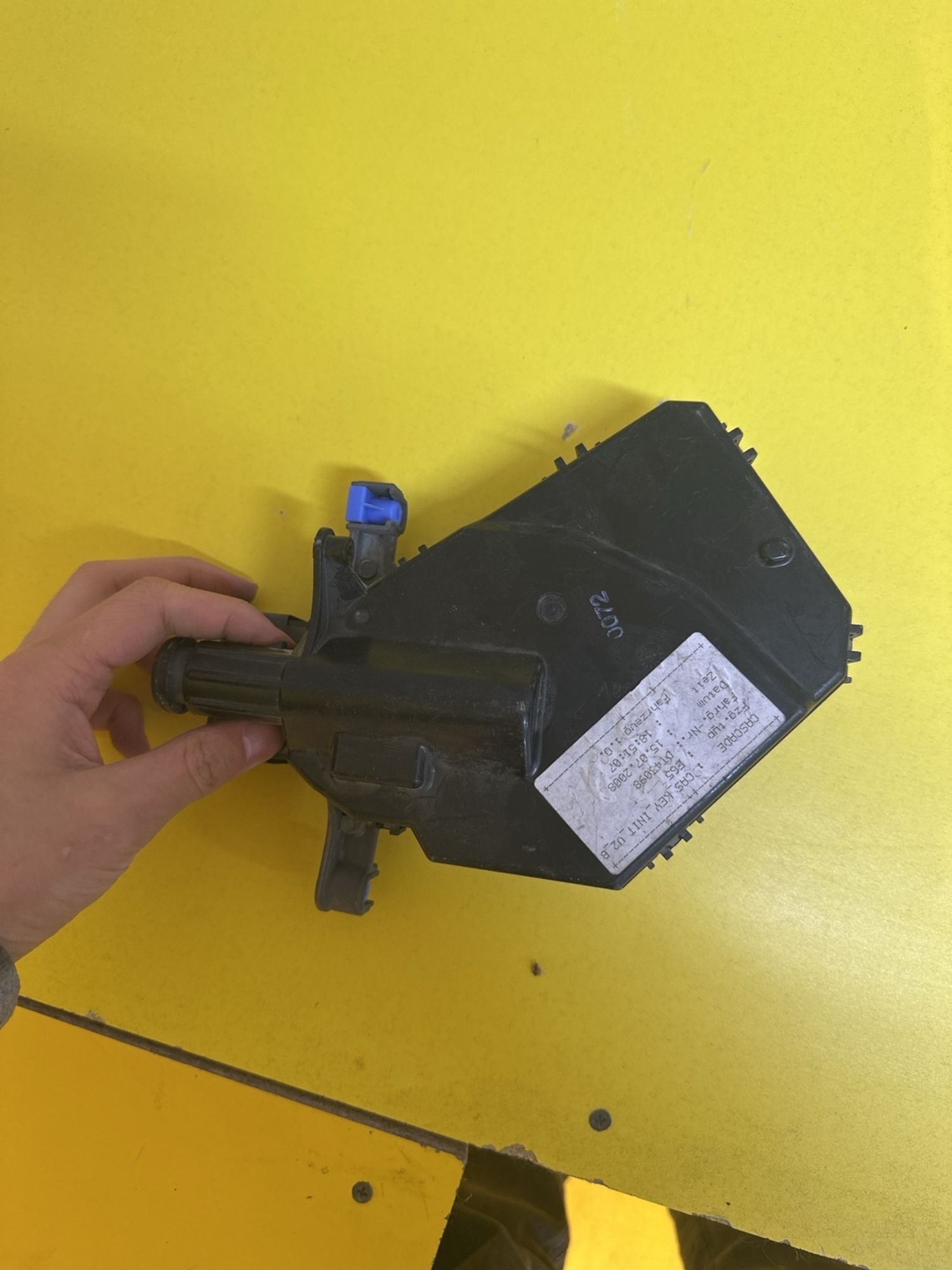https://gcs.partsauto.market/rn-stockpro.appspot.com/thmbs/userImages/c566b97a16b148191013c3a1016369ae/part/45483a4b-2347-472f-a32e-dea86b32448a_1746098660021.jpg