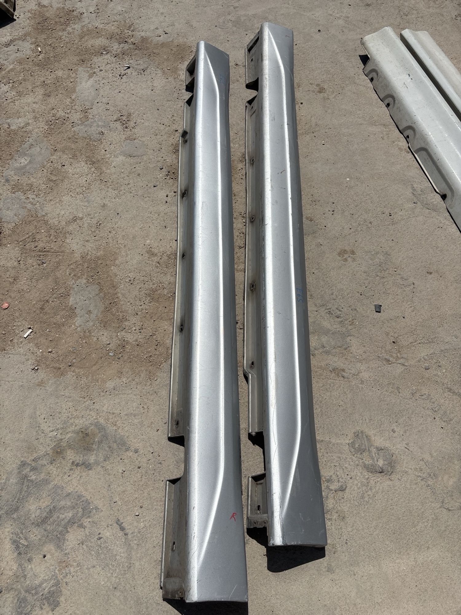 https://gcs.partsauto.market/rn-stockpro.appspot.com/thmbs/userImages/c566b97a16b148191013c3a1016369ae/part/480468a7-dca2-4e43-8e42-9458d6b719d0_1746954108355.jpg