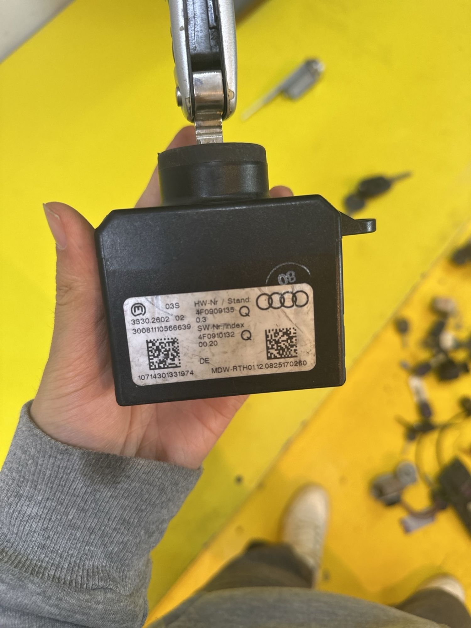 https://gcs.partsauto.market/rn-stockpro.appspot.com/thmbs/userImages/c566b97a16b148191013c3a1016369ae/part/50a8a967-c8e9-4aef-96c0-3c52115ef048_1746099667802.jpg