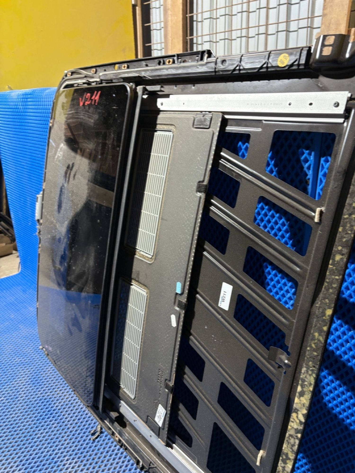 https://gcs.partsauto.market/rn-stockpro.appspot.com/thmbs/userImages/c566b97a16b148191013c3a1016369ae/part/50ce0d94-64be-431b-a237-17e8e72c102c_1748002763121.jpg