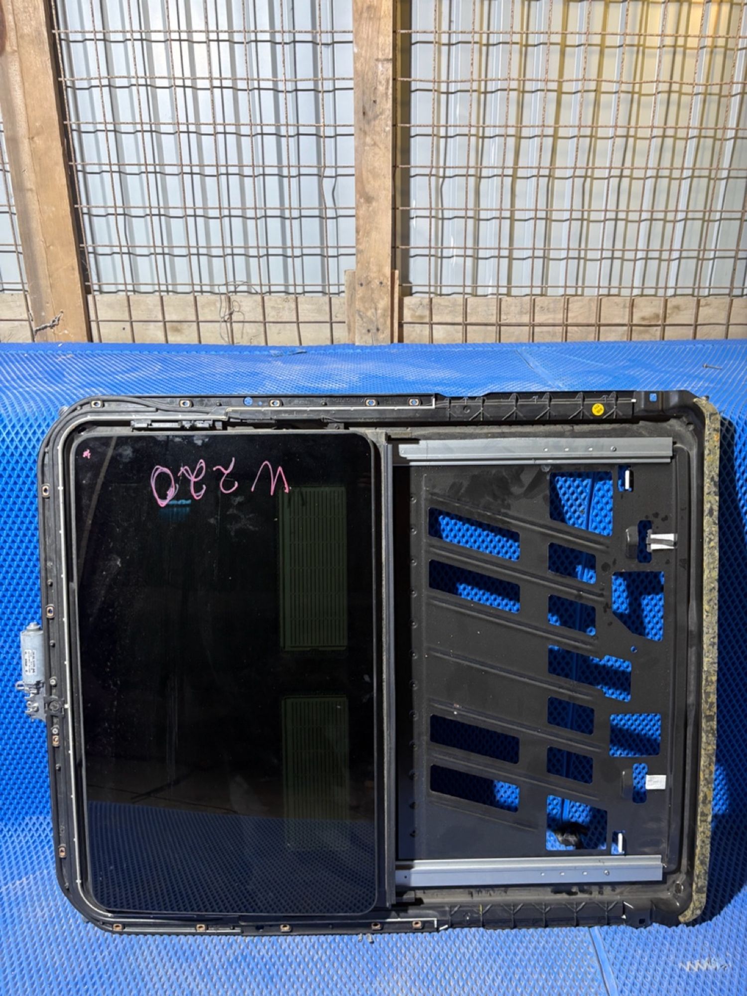 https://gcs.partsauto.market/rn-stockpro.appspot.com/thmbs/userImages/c566b97a16b148191013c3a1016369ae/part/510da651-ef7e-4ee5-9cfd-15b95f15555a_1748003233353.jpg