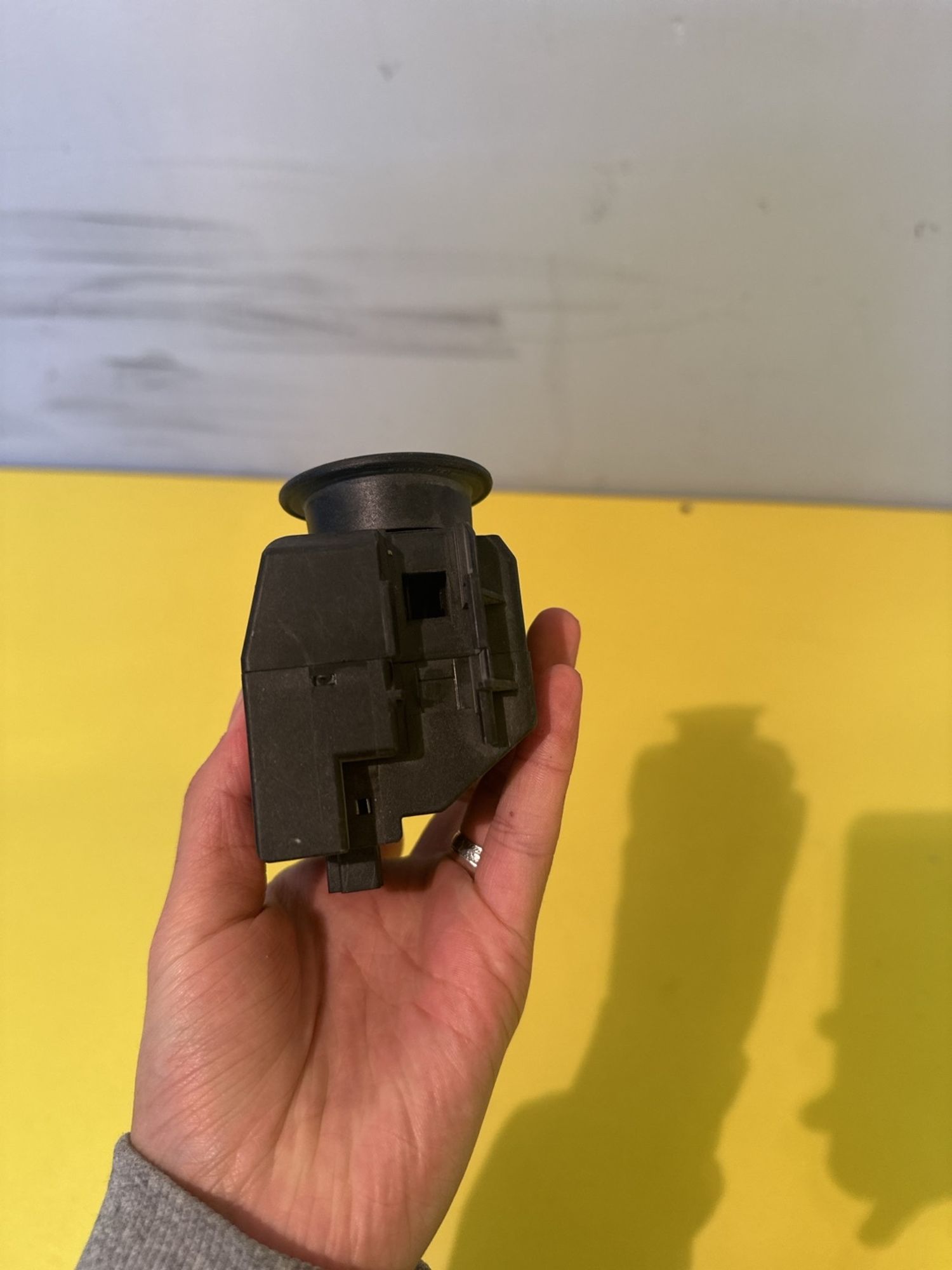 https://gcs.partsauto.market/rn-stockpro.appspot.com/thmbs/userImages/c566b97a16b148191013c3a1016369ae/part/5242d735-6009-4448-8f35-8818d1b71999_1746097850750.jpg
