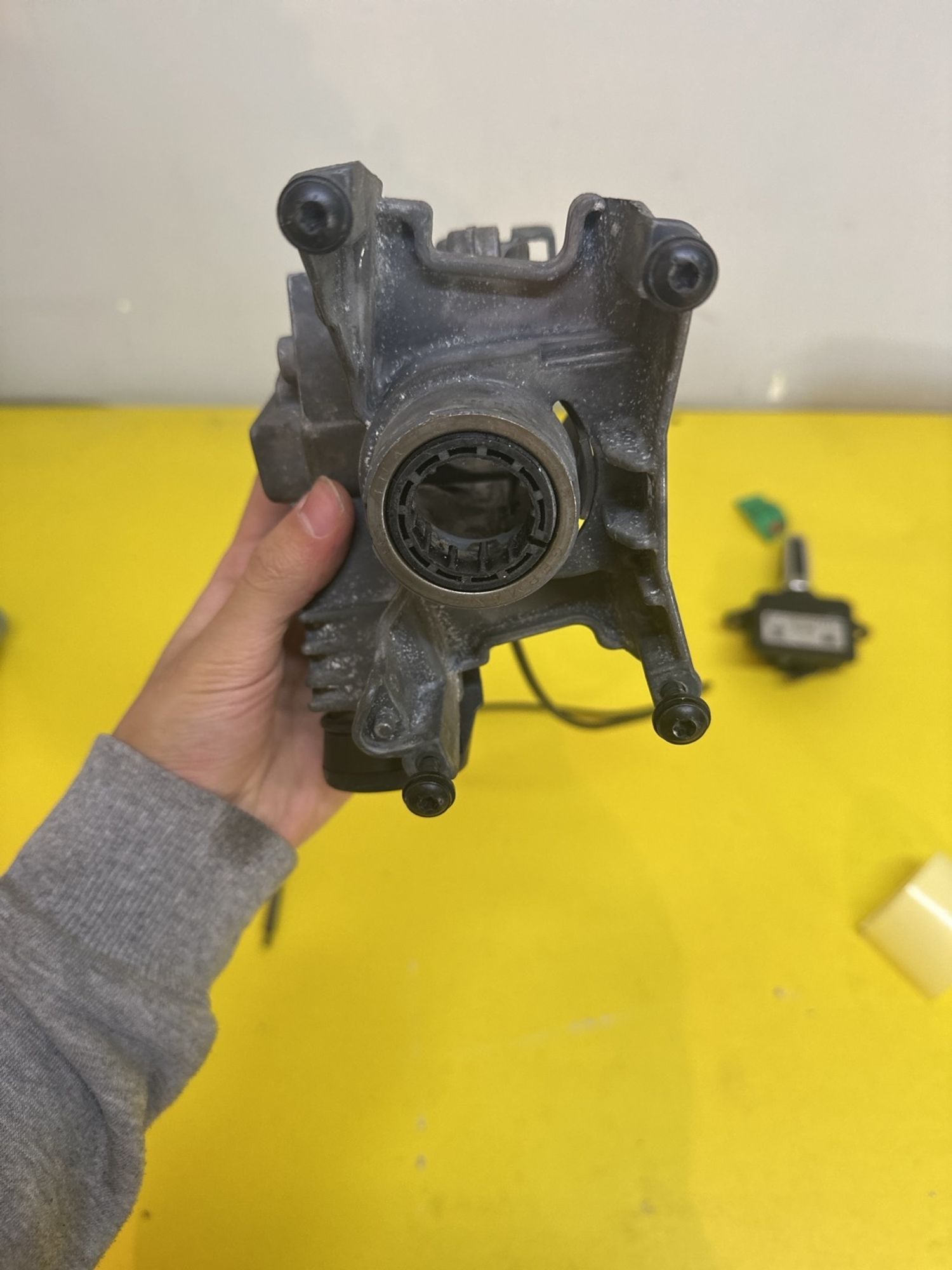 https://gcs.partsauto.market/rn-stockpro.appspot.com/thmbs/userImages/c566b97a16b148191013c3a1016369ae/part/5c3626a1-50f4-49d9-99d5-79ac740b18c1_1746100060446.jpg
