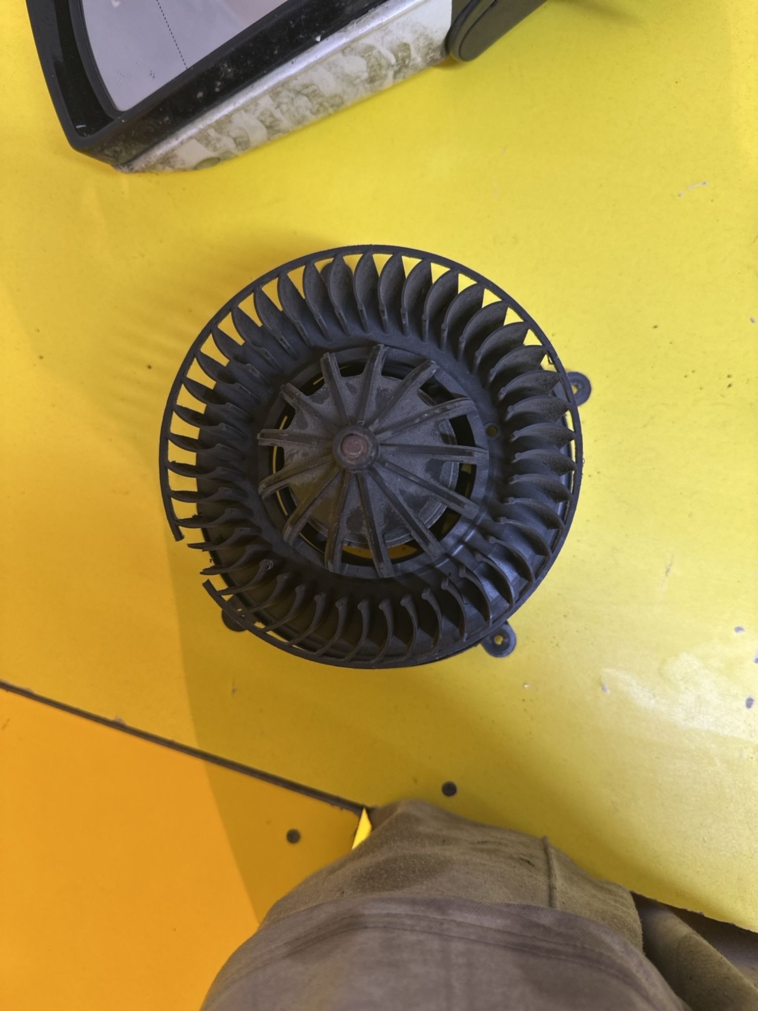 https://gcs.partsauto.market/rn-stockpro.appspot.com/thmbs/userImages/c566b97a16b148191013c3a1016369ae/part/60e2d09e-3ce3-4fbe-9b14-3f3c8cdc64ec_1747916265356.jpg