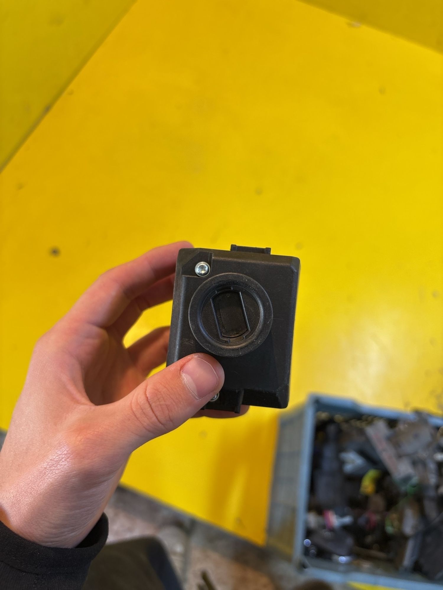 https://gcs.partsauto.market/rn-stockpro.appspot.com/thmbs/userImages/c566b97a16b148191013c3a1016369ae/part/6fd25719-c183-4f1d-ad6a-5d2451051c36_1746097521502.jpg