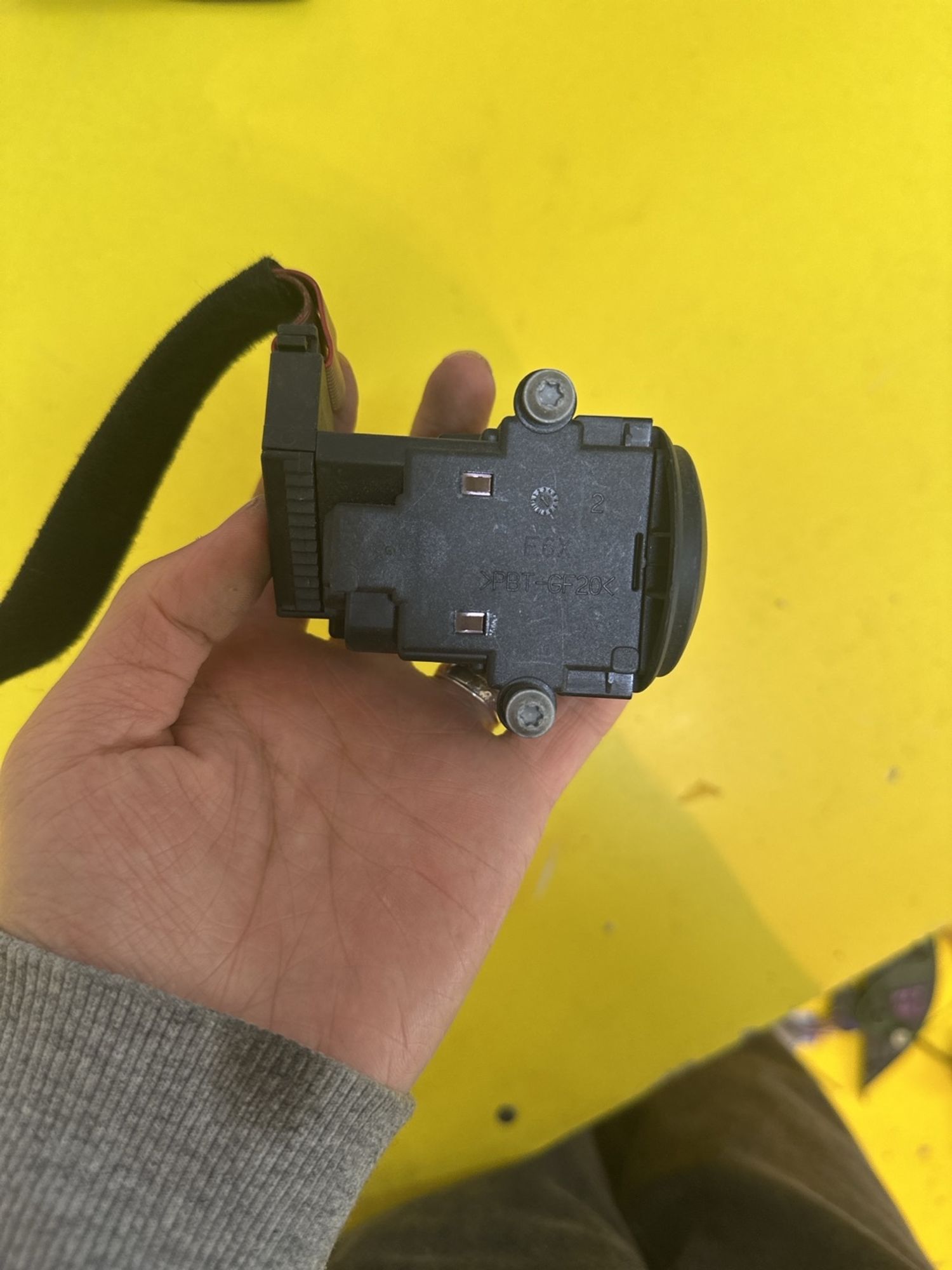 https://gcs.partsauto.market/rn-stockpro.appspot.com/thmbs/userImages/c566b97a16b148191013c3a1016369ae/part/8140783c-c607-4ad8-8b42-b77556916bd7_1746098842226.jpg