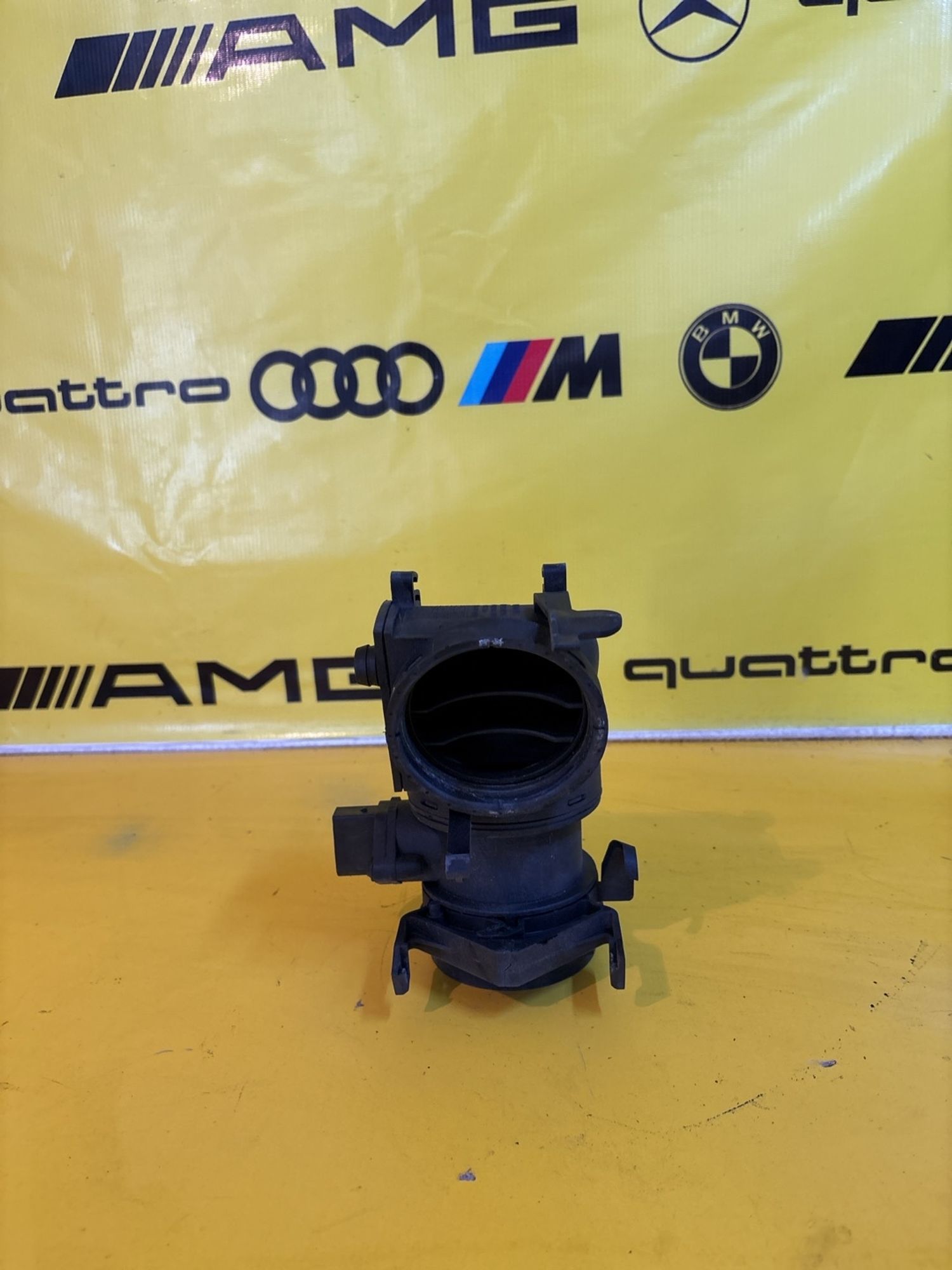https://gcs.partsauto.market/rn-stockpro.appspot.com/thmbs/userImages/c566b97a16b148191013c3a1016369ae/part/86339a5e-275a-4d35-a46d-81066e3fac40_1747898989876.jpg