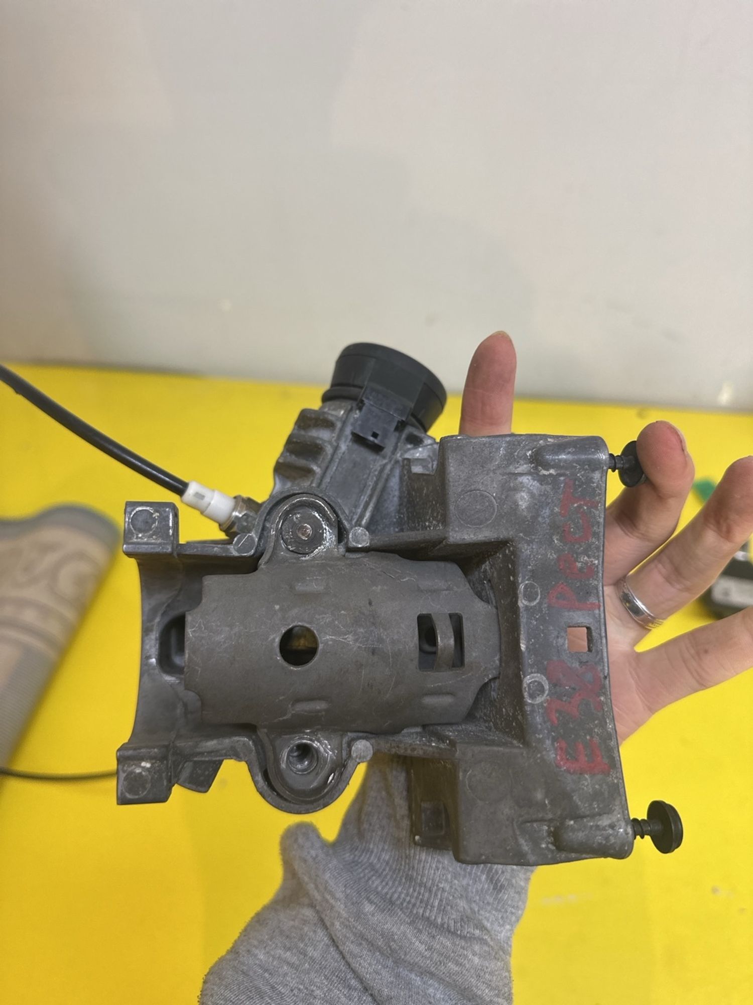 https://gcs.partsauto.market/rn-stockpro.appspot.com/thmbs/userImages/c566b97a16b148191013c3a1016369ae/part/8bb0b9a2-e914-4f0b-8675-57c0e9559688_1746101496877.jpg