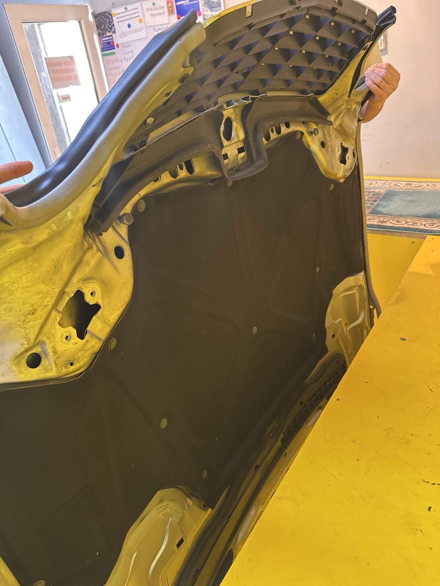 https://gcs.partsauto.market/rn-stockpro.appspot.com/thmbs/userImages/c566b97a16b148191013c3a1016369ae/part/9541e704-16c0-4b9d-bc4a-979ae063d2ec_1746873818146.jpg
