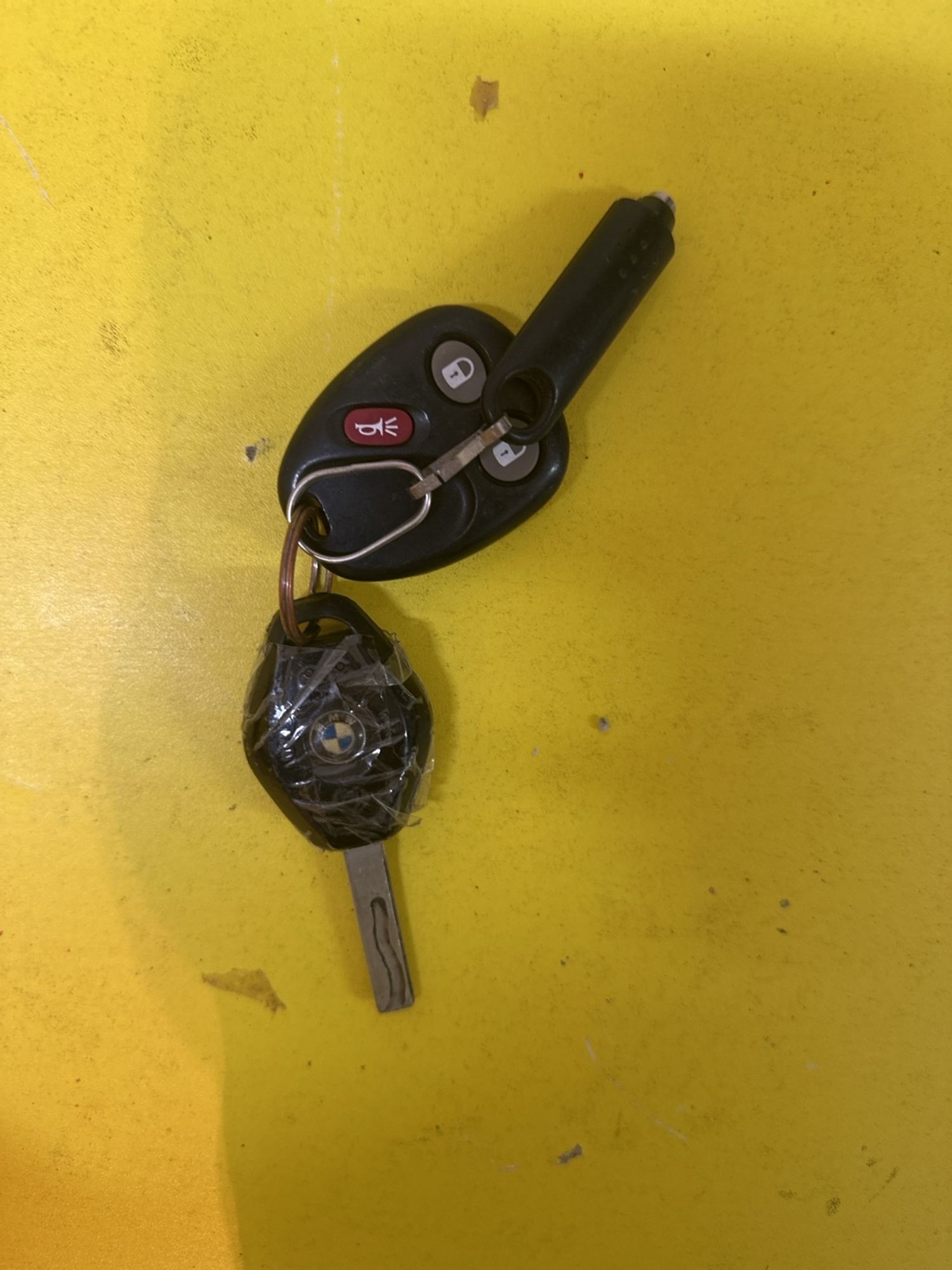 https://gcs.partsauto.market/rn-stockpro.appspot.com/thmbs/userImages/c566b97a16b148191013c3a1016369ae/part/9633e04d-3b20-464c-a500-46e97836ee19_1746101584180.jpg